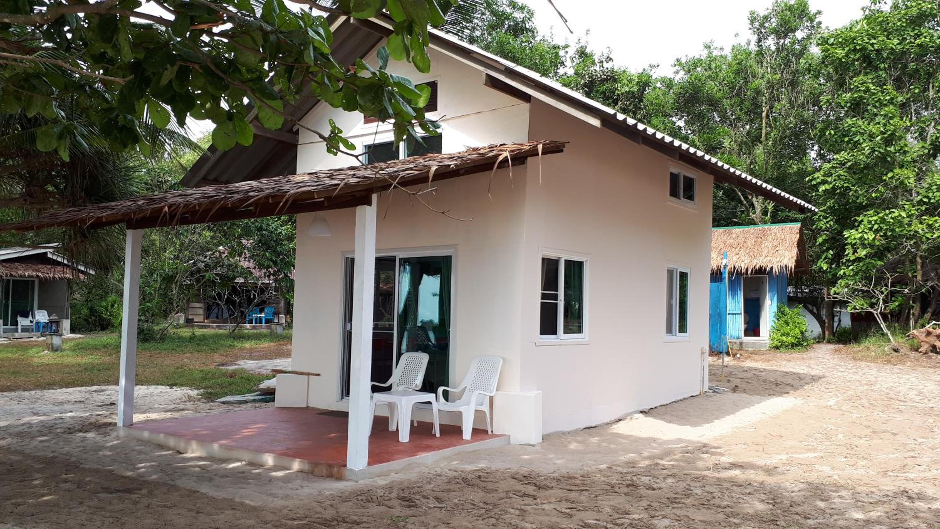 Phayam Friends