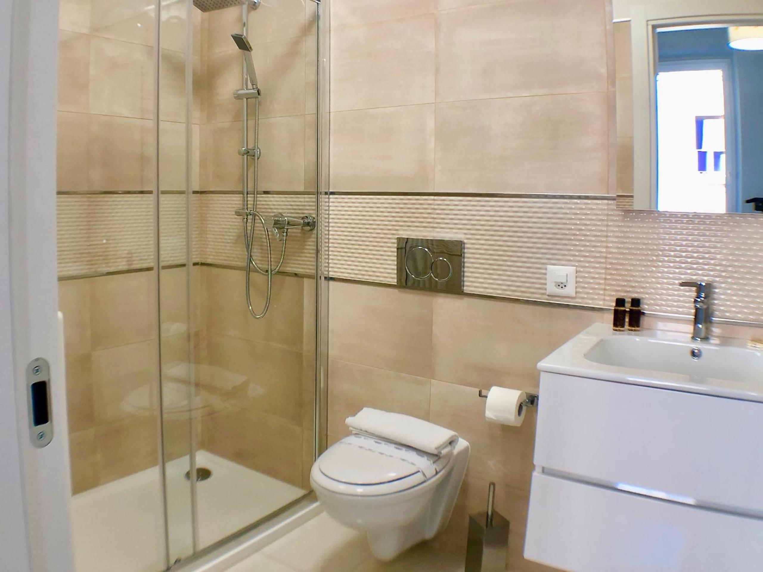 Maraini Apartments by Quokka 360 - strategic location near Lugano station