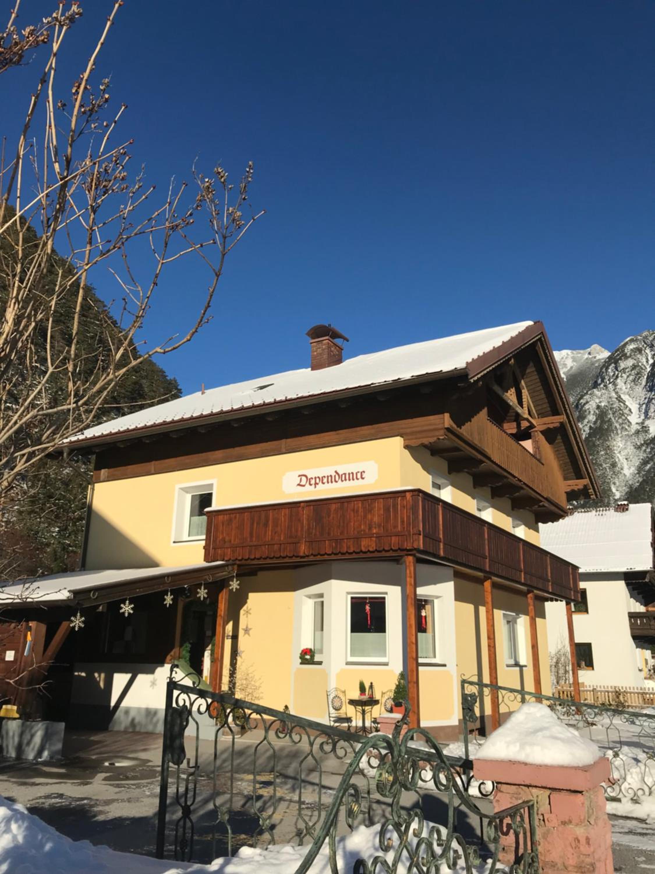 Haus Waldheim und Dependance