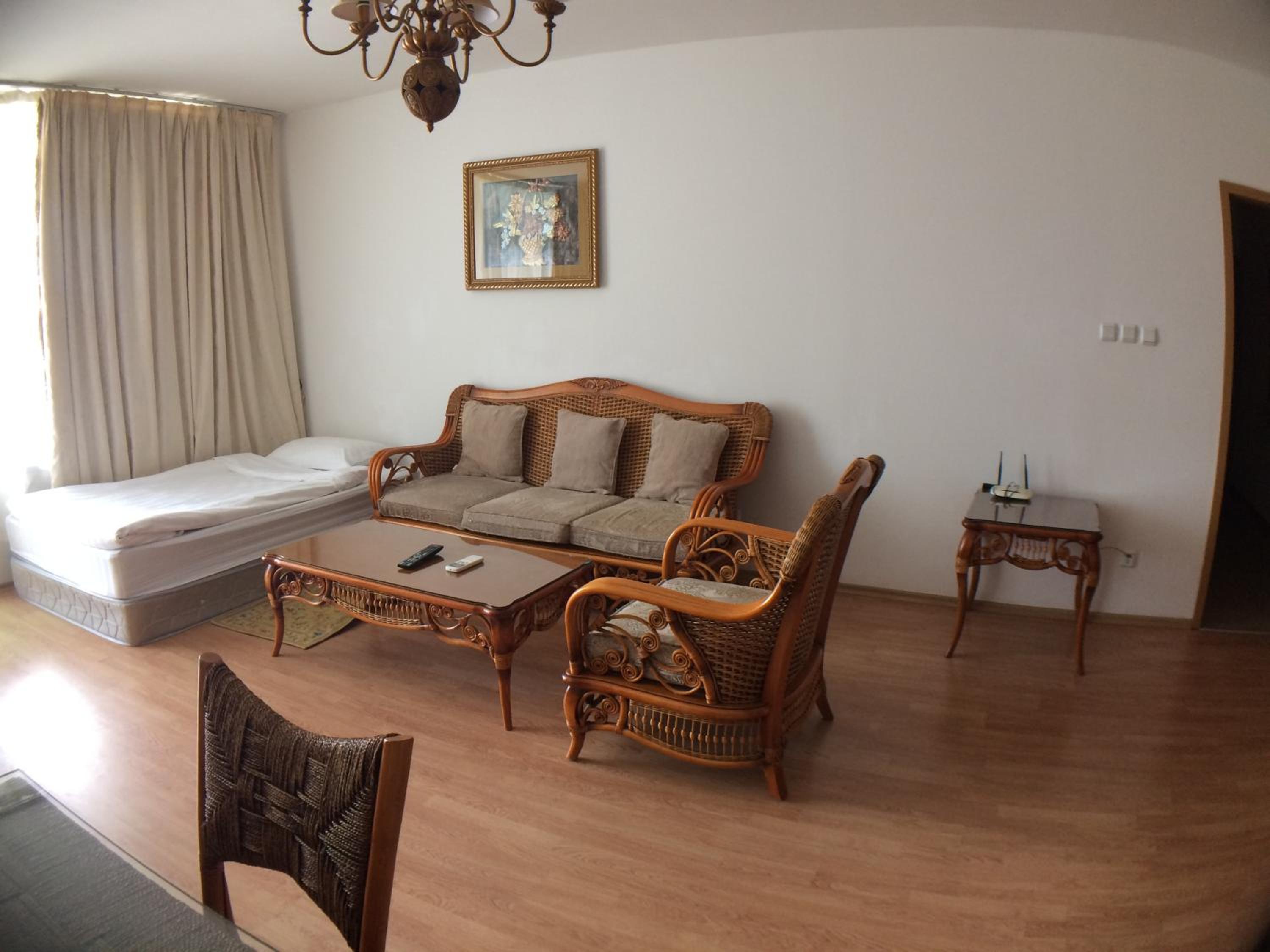 Oasis Suites Apartments and Studios