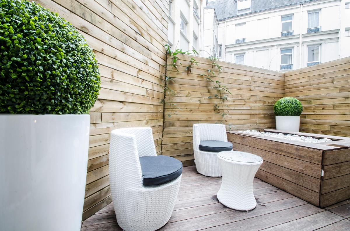 outdoor BBQ area
