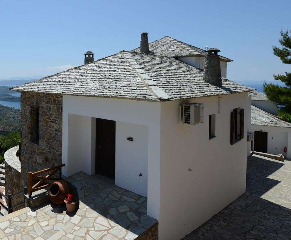 Esperos Suites & Villas