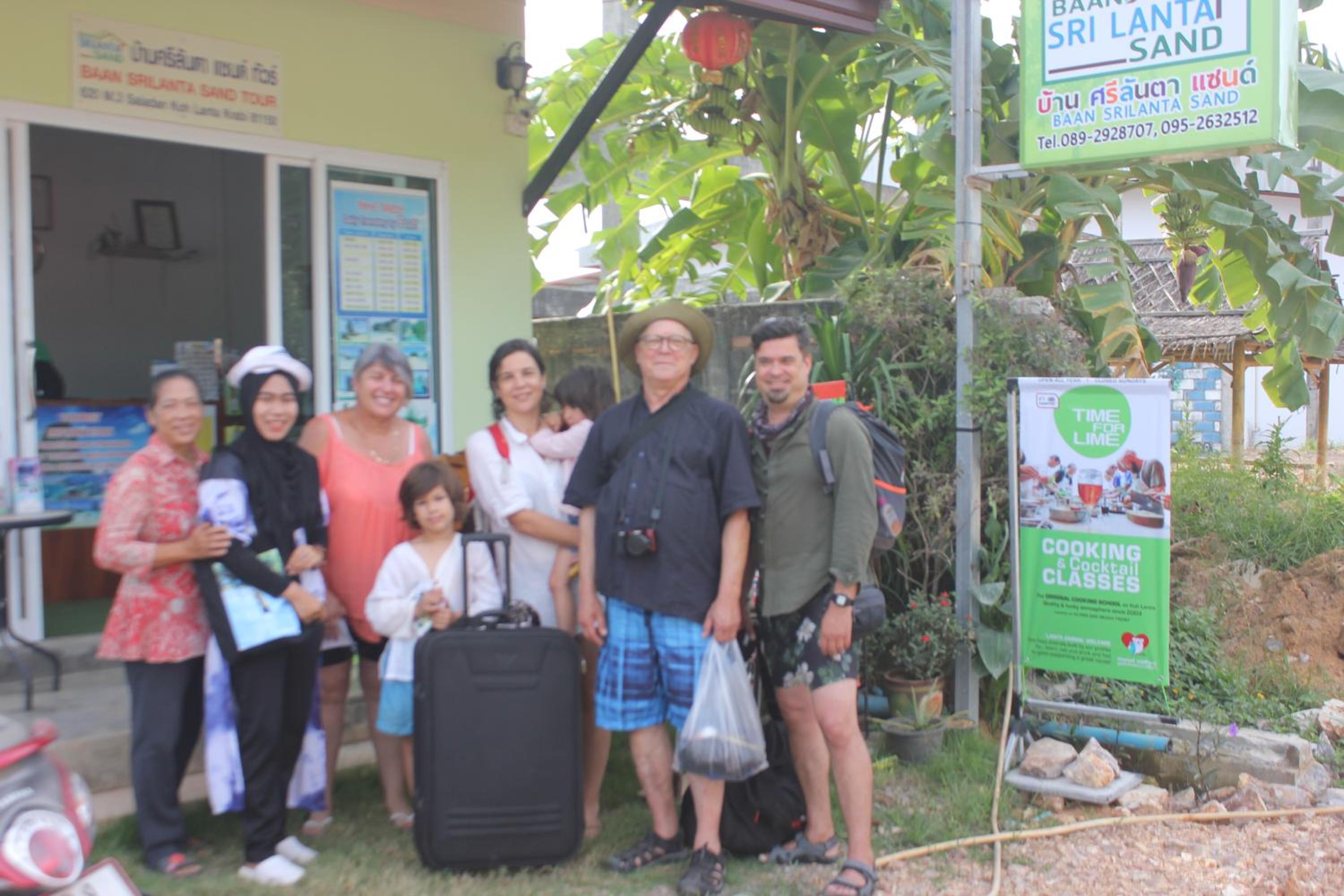 Baan Sri Lanta Sand