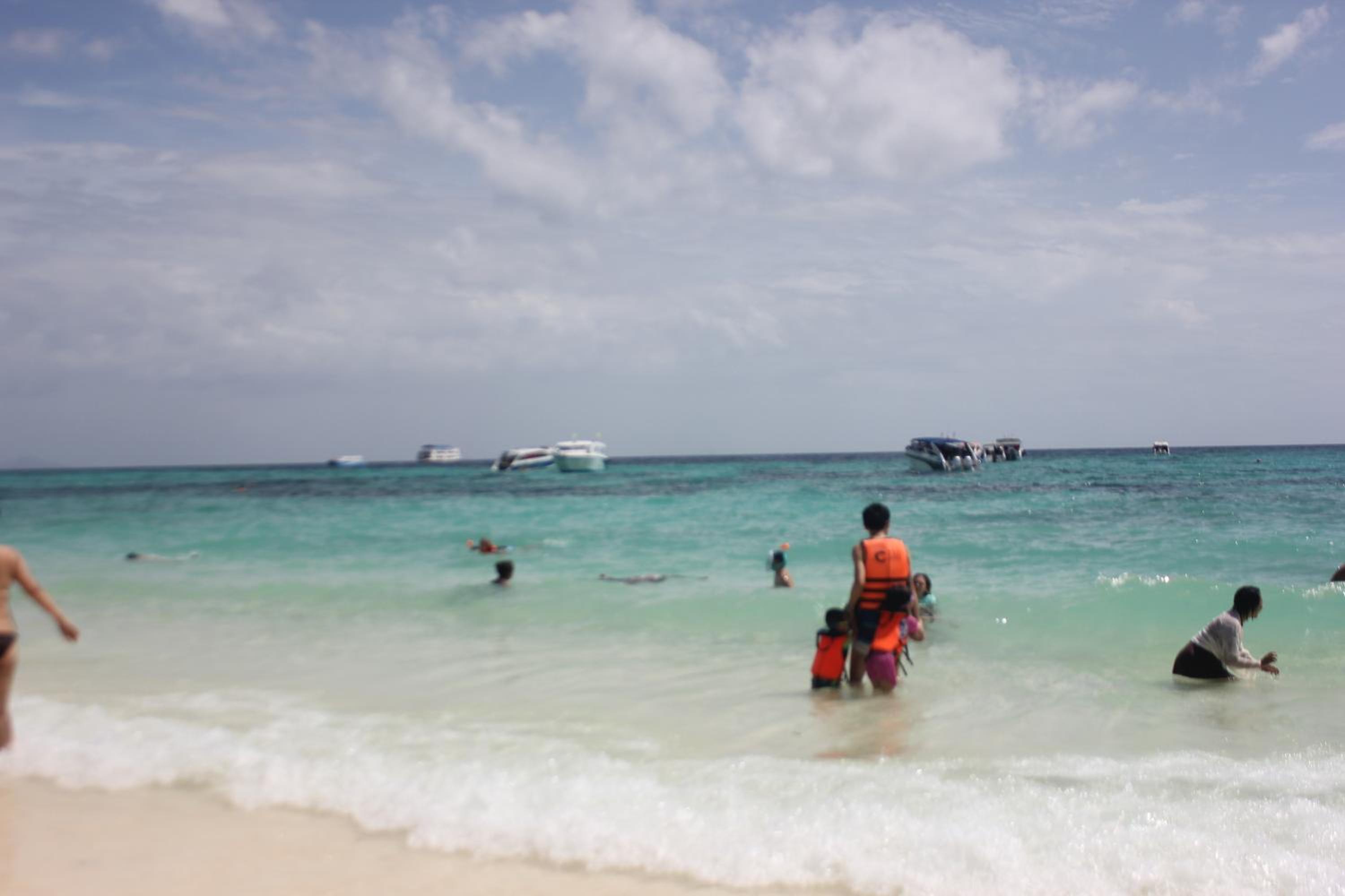 Baan Sri Lanta Sand