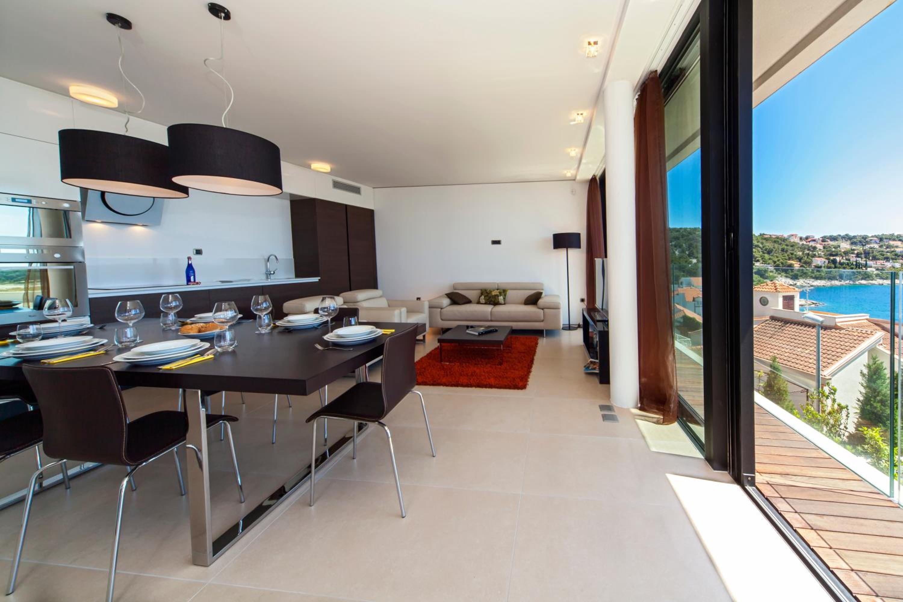 Golden Rays Luxury Villas & Apartments