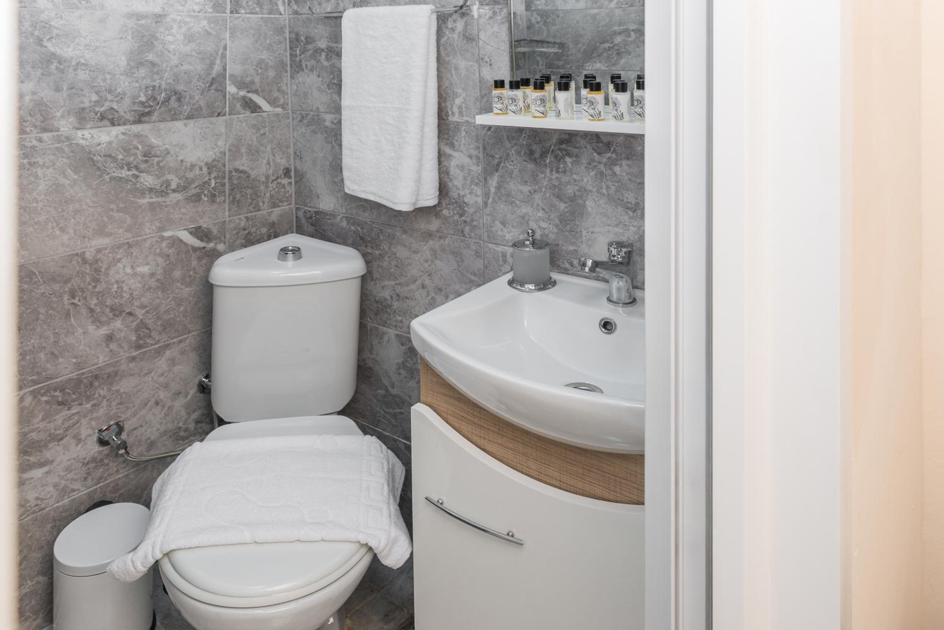 Bright Apart Hotel - Image 148