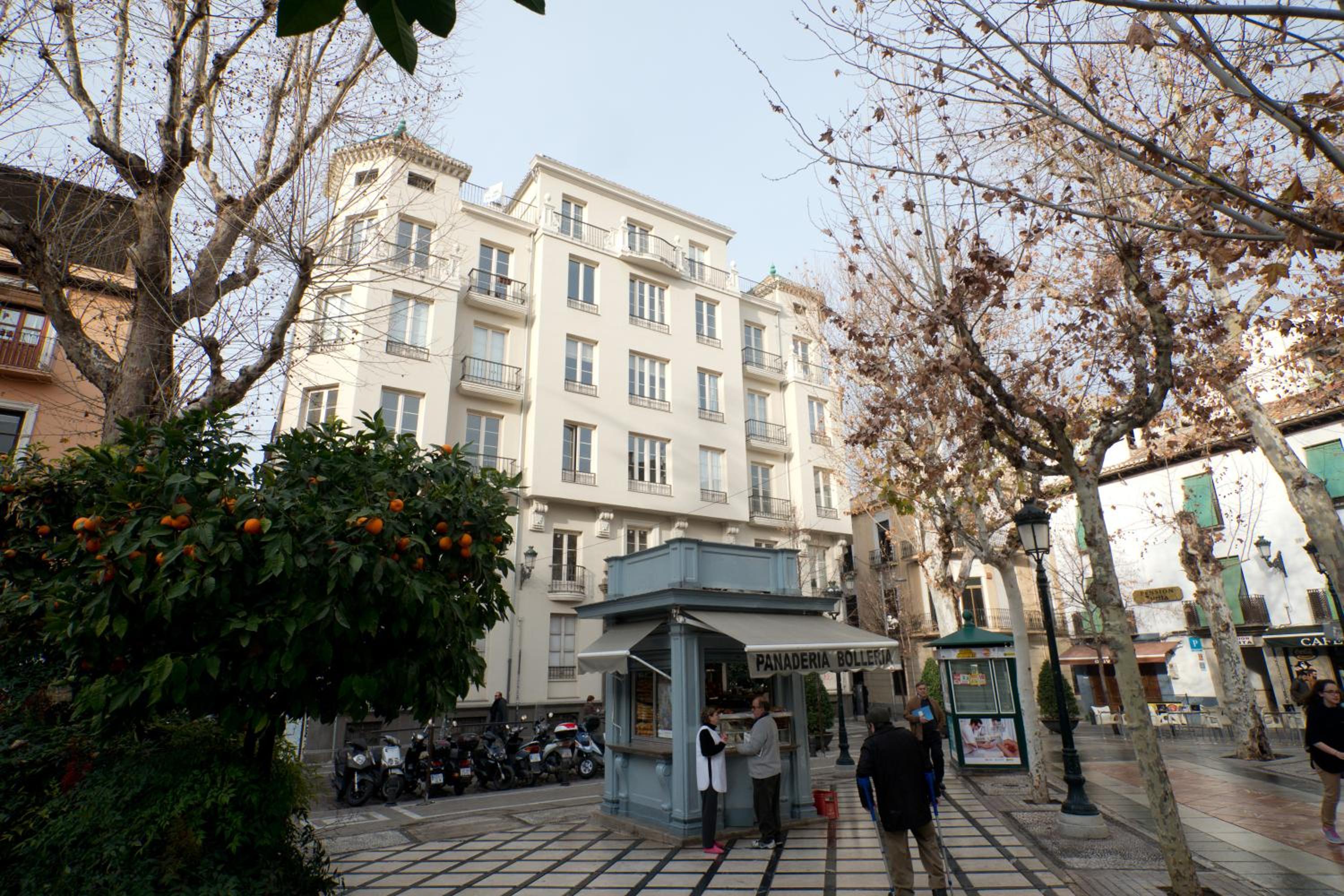 Central Deluxe Apartments