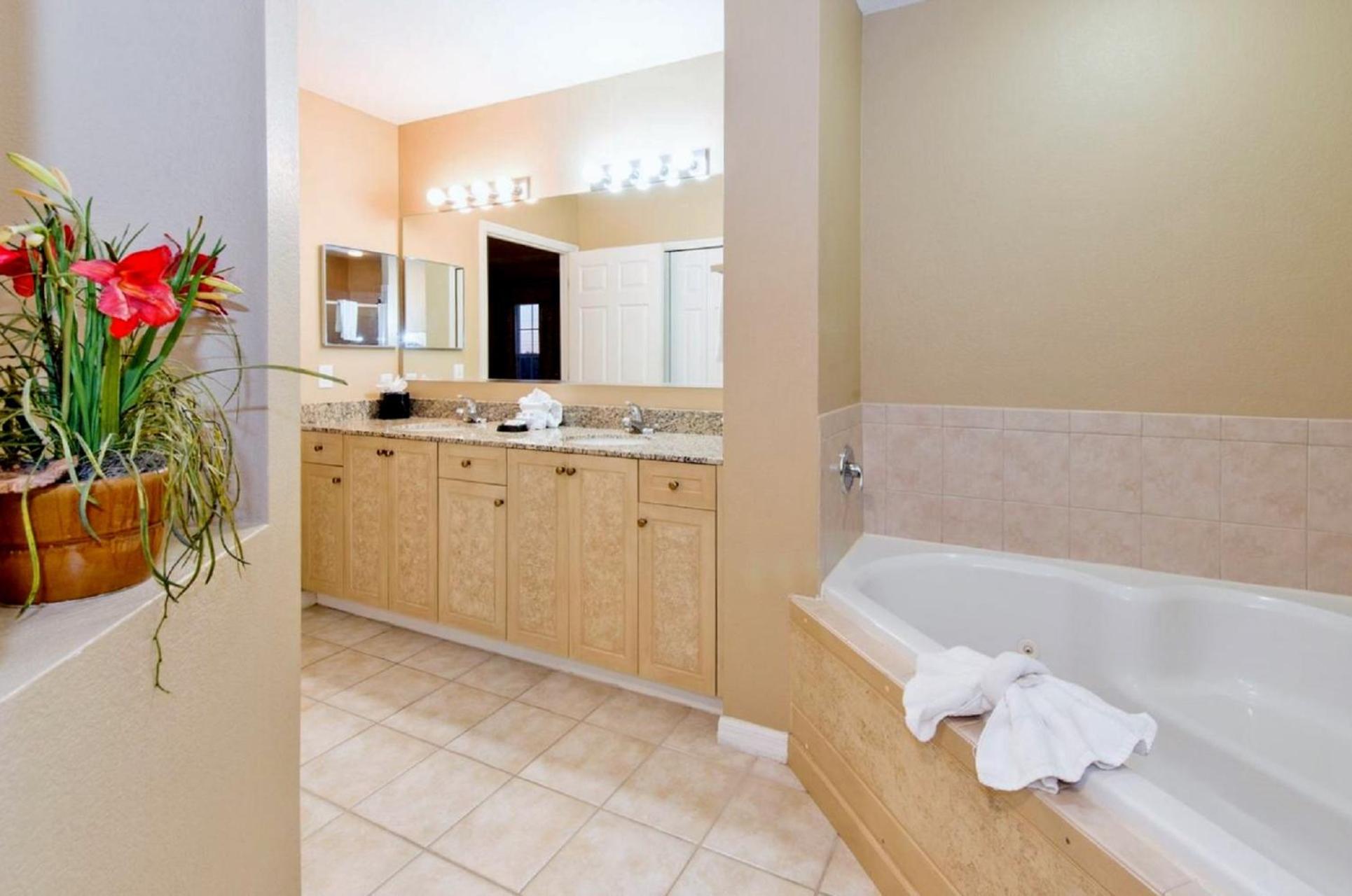 WQR Private Rentals No Resort Pool Access