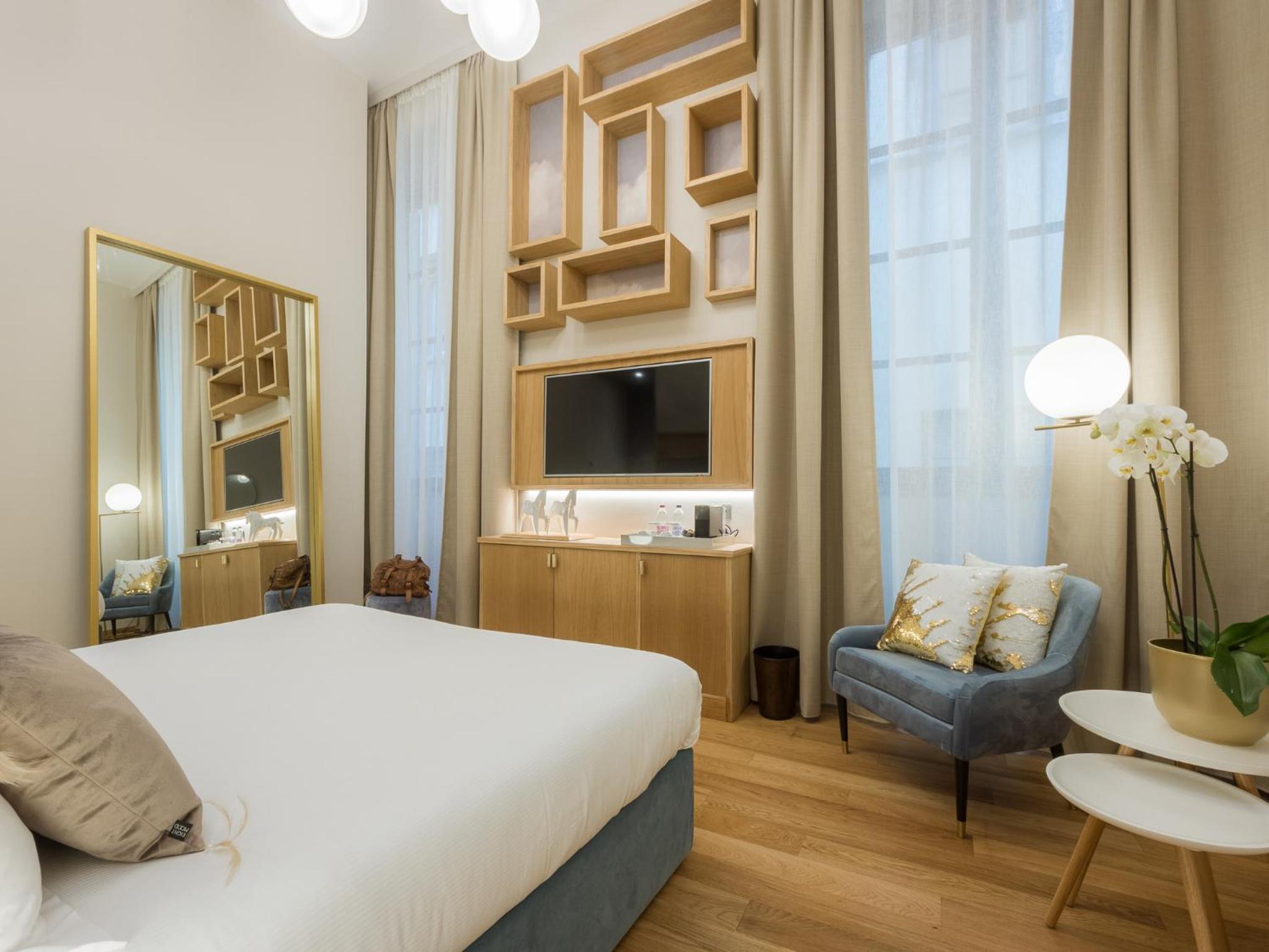 hotel room