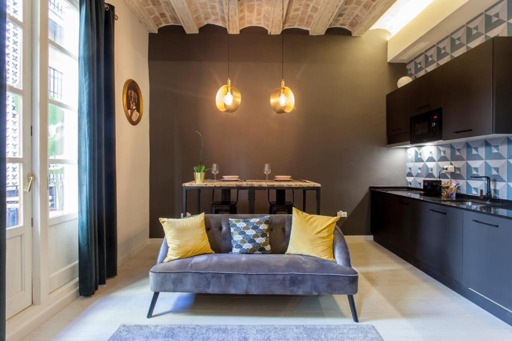 Mediterranean Flats Plaza Redonda view 4