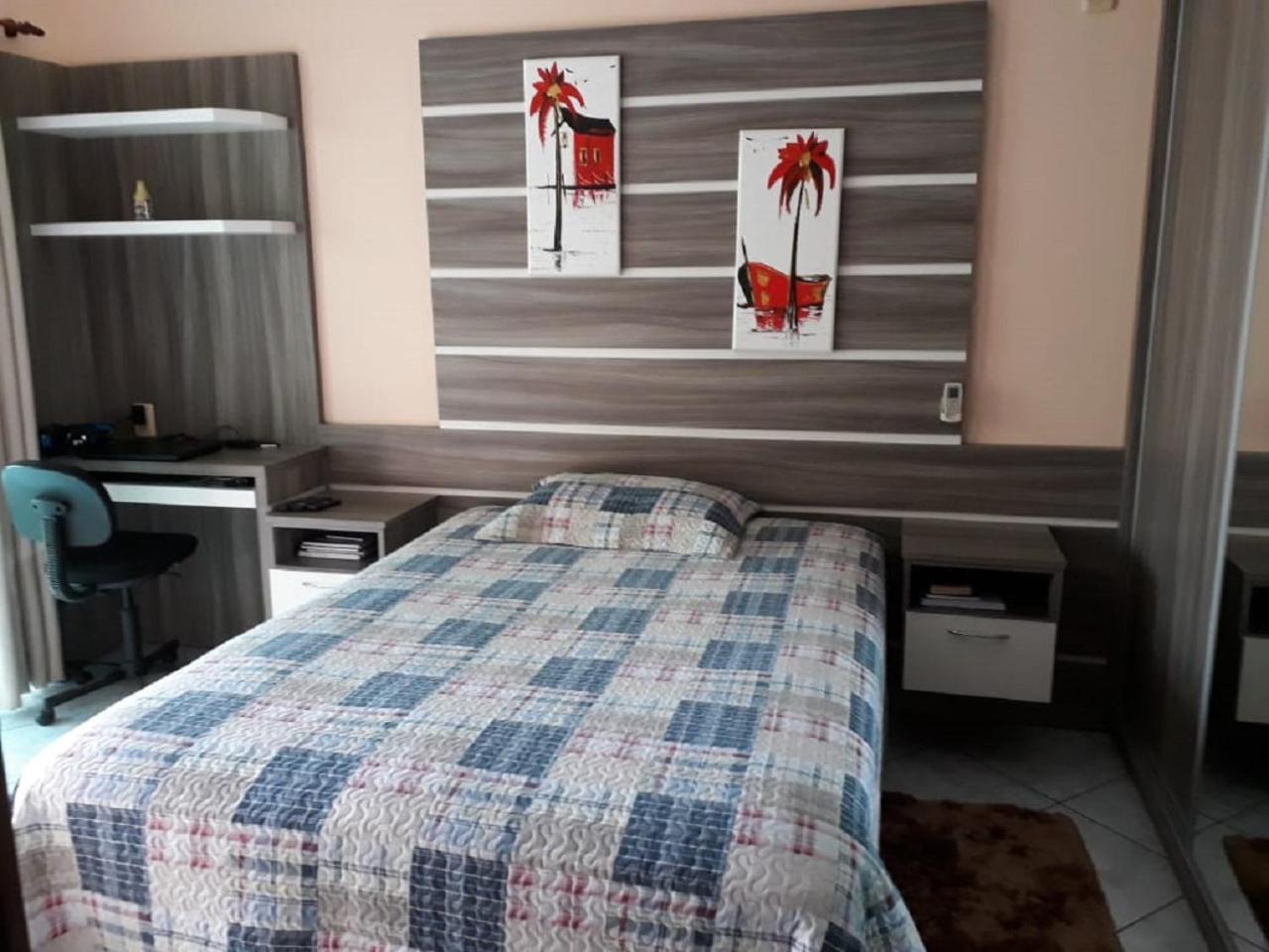 Casa alto padrão a 300 mts da praia