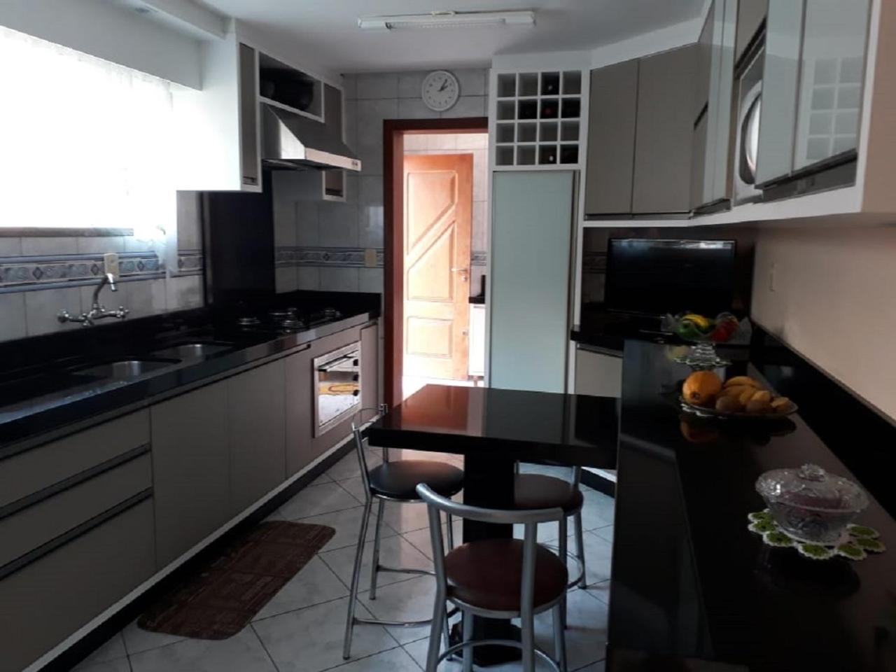 Casa alto padrão a 300 mts da praia