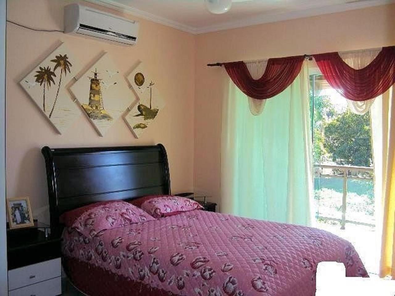 Casa alto padrão a 300 mts da praia