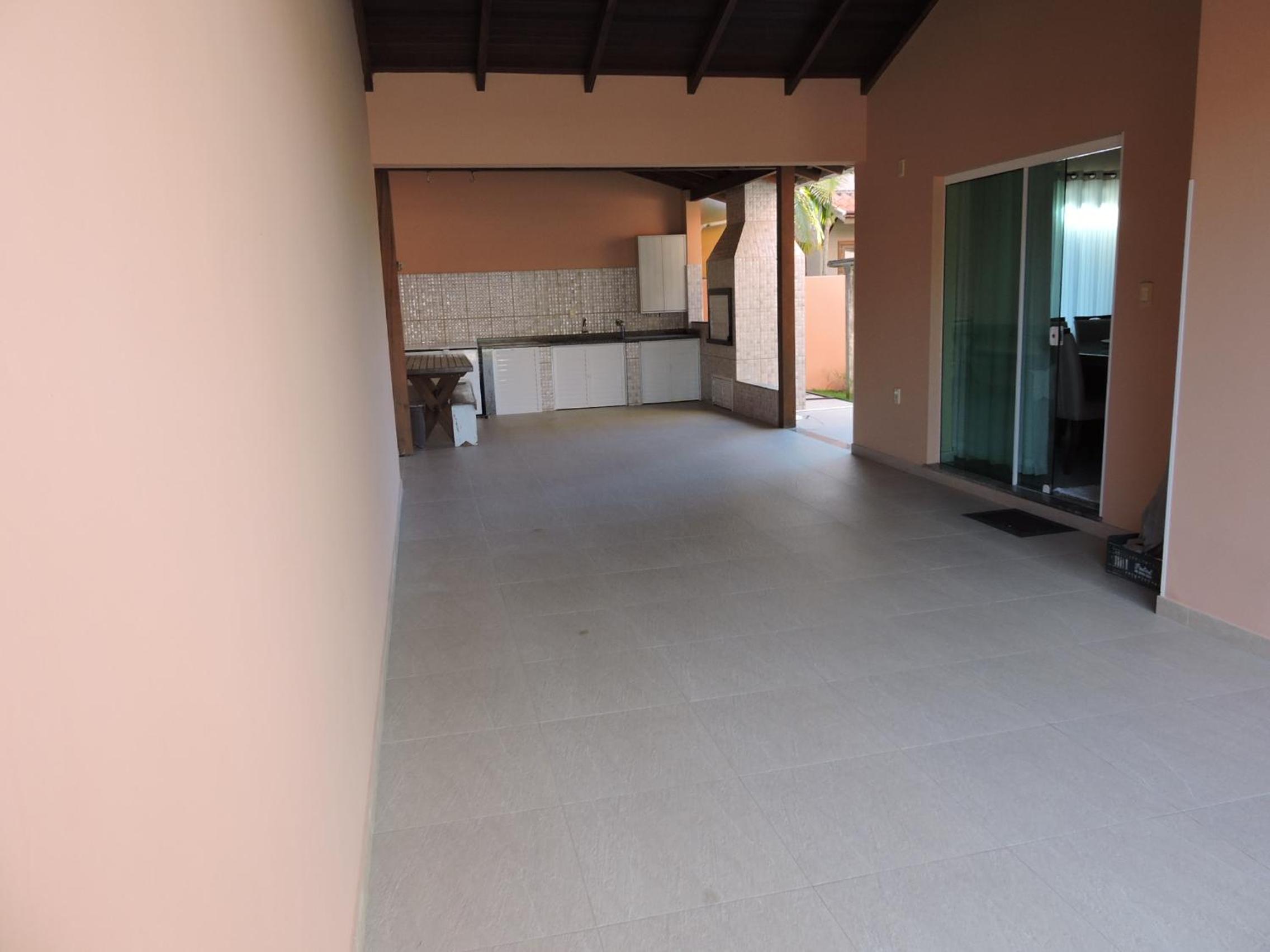 Casa alto padrão a 300 mts da praia
