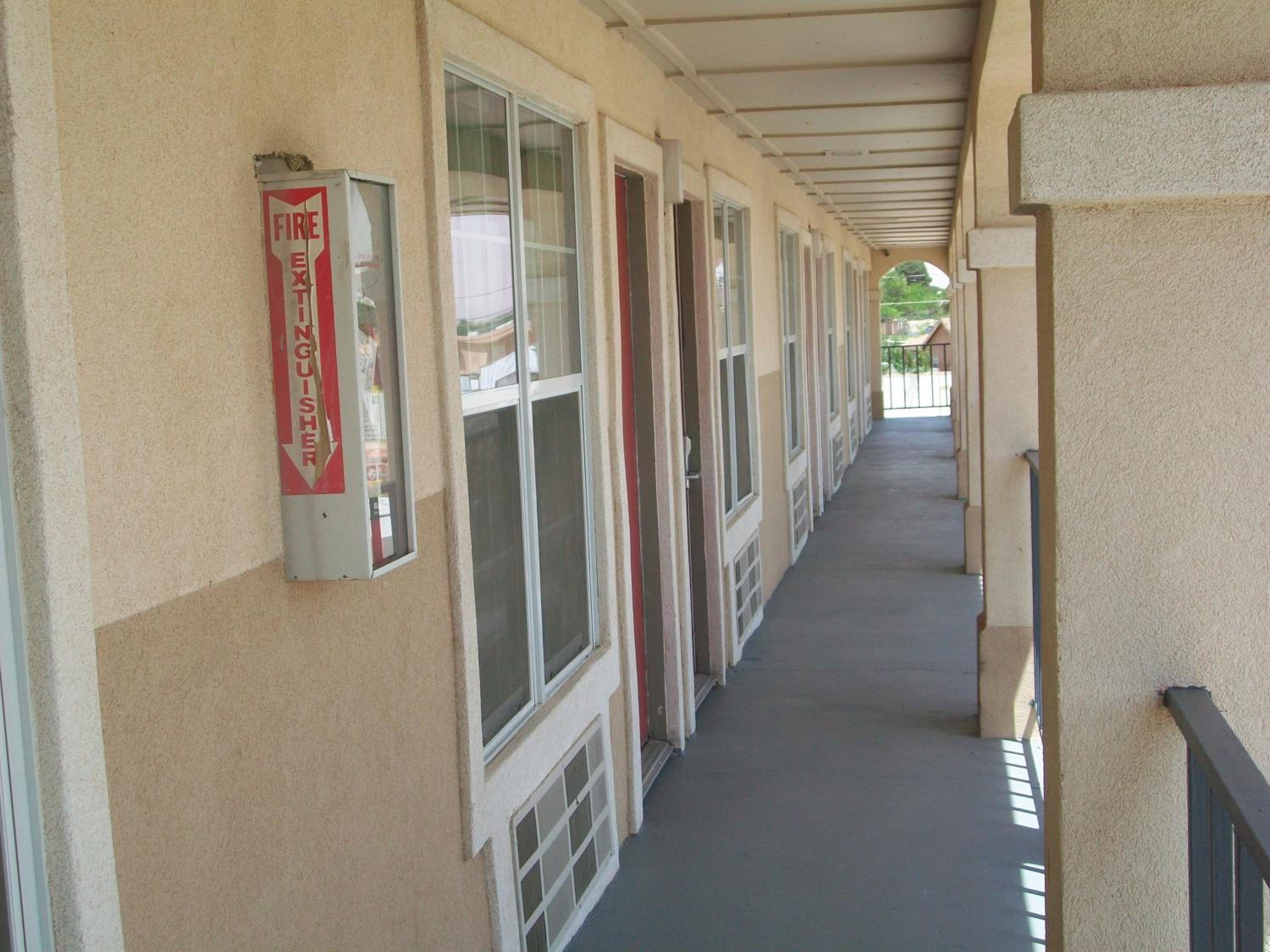 Villa West Inn view 3