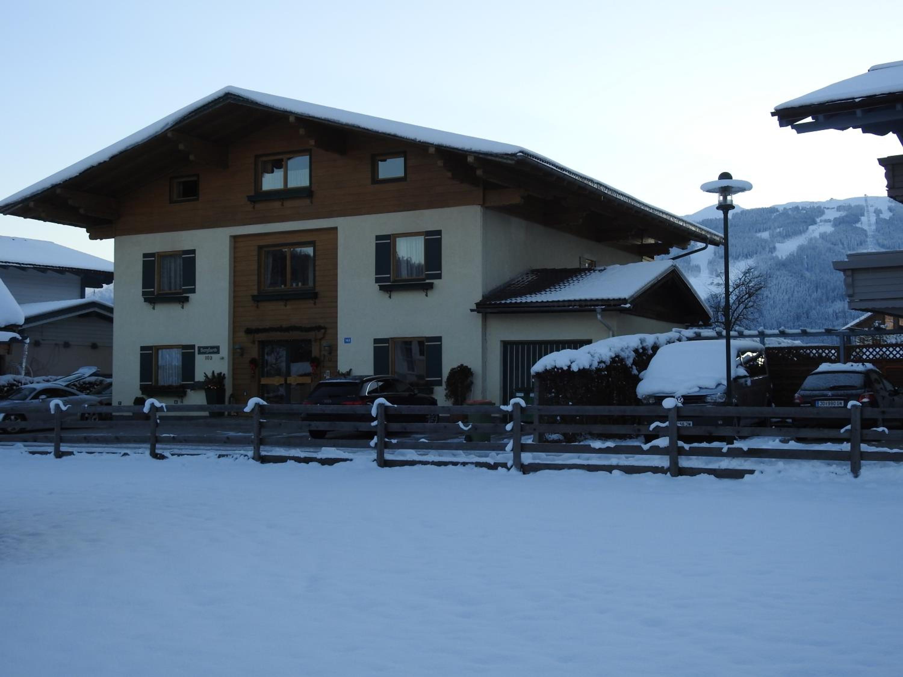 Ferienhaus Bergland view 2