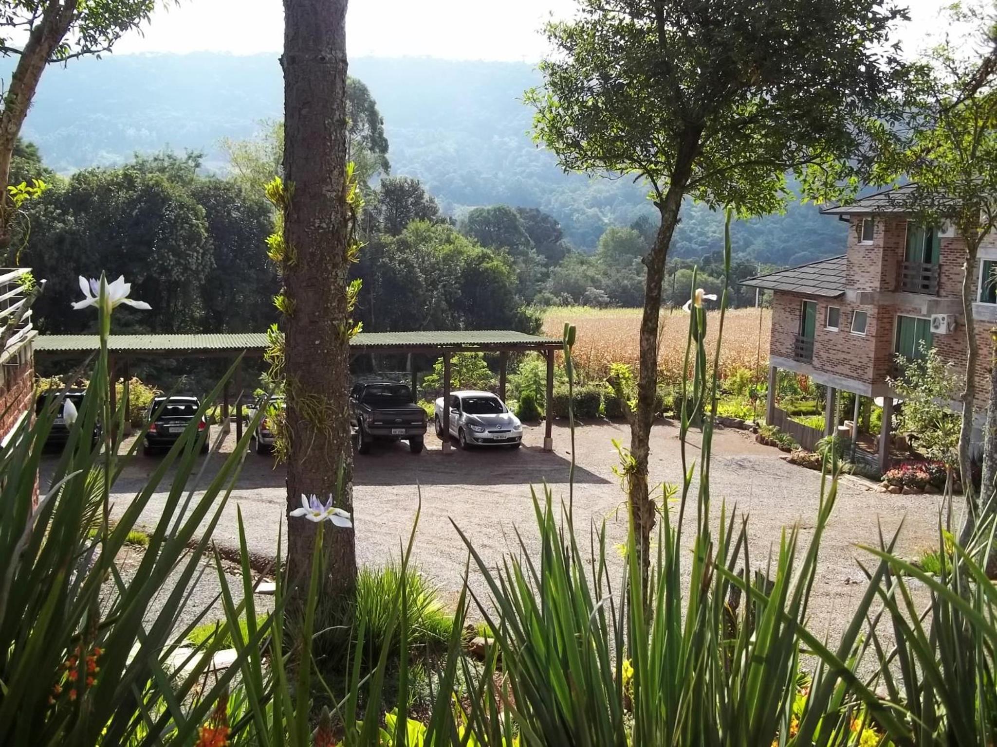 Bina's Haus Pousada, Cafeteria e Atelier view 5