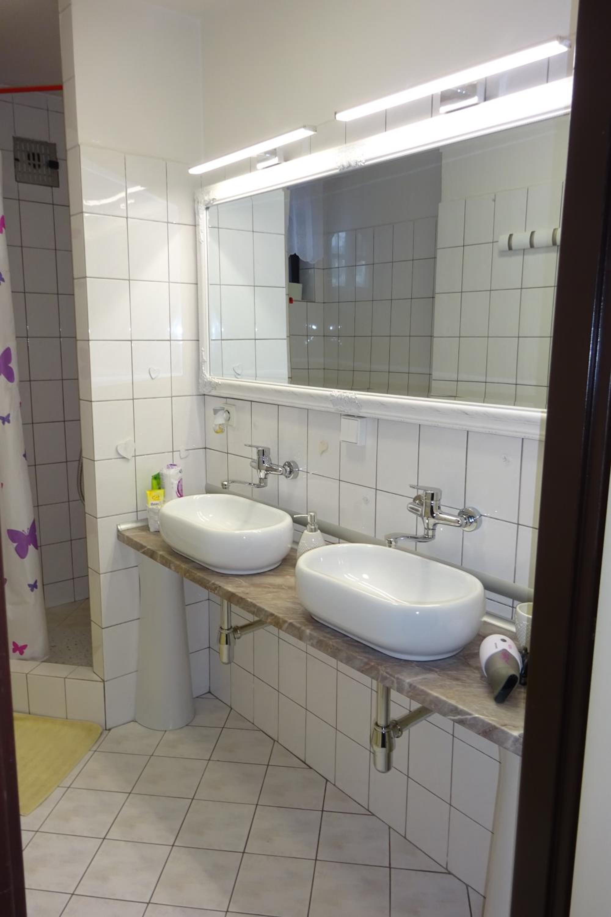 Photo 37