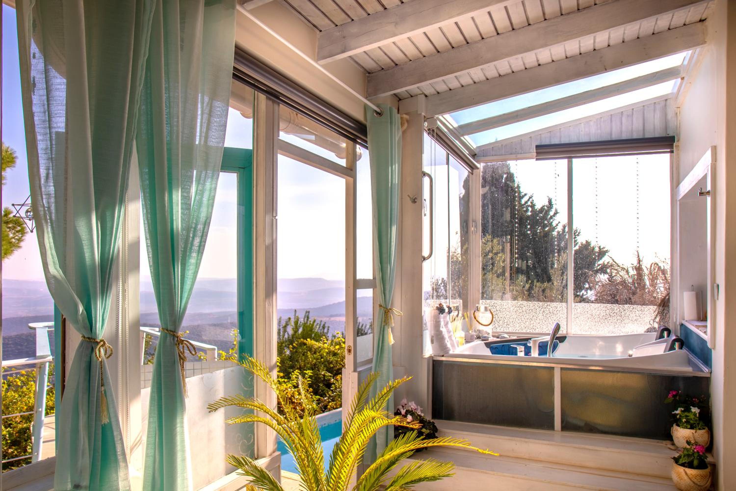 Michelle Suite סוויטת מישל view 4