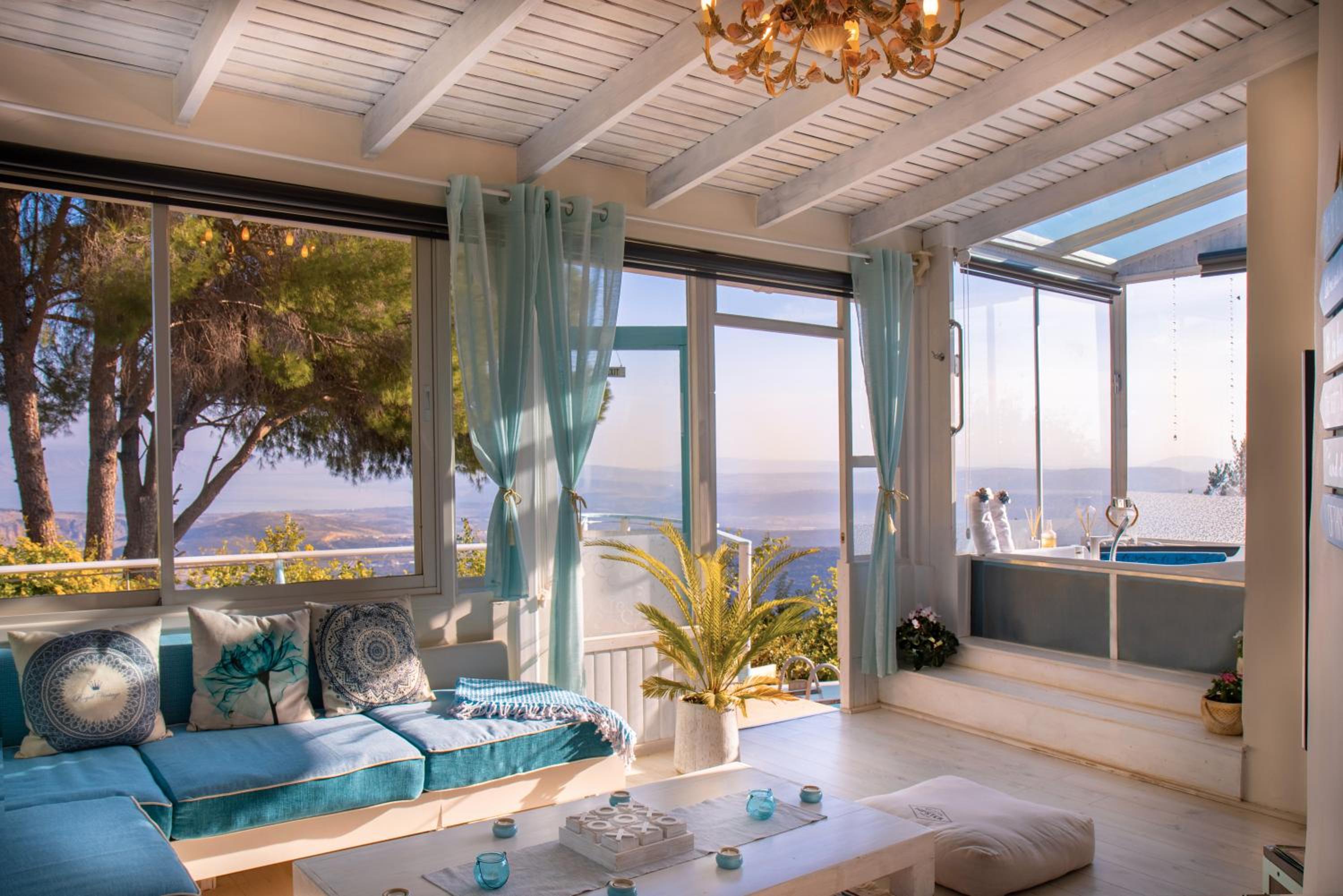 Michelle Suite סוויטת מישל view 2