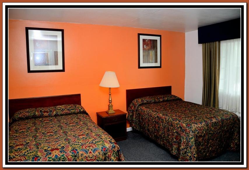 The Cardinal Inn