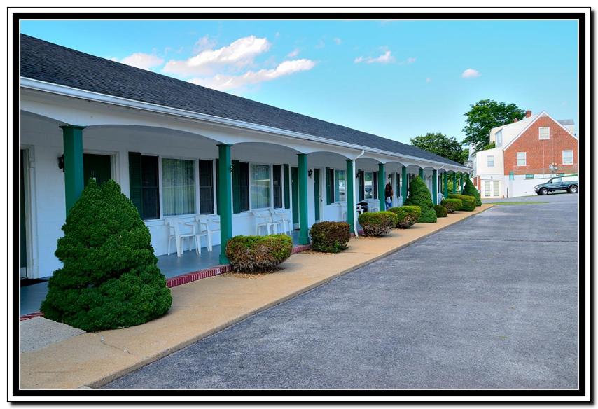 The Cardinal Inn