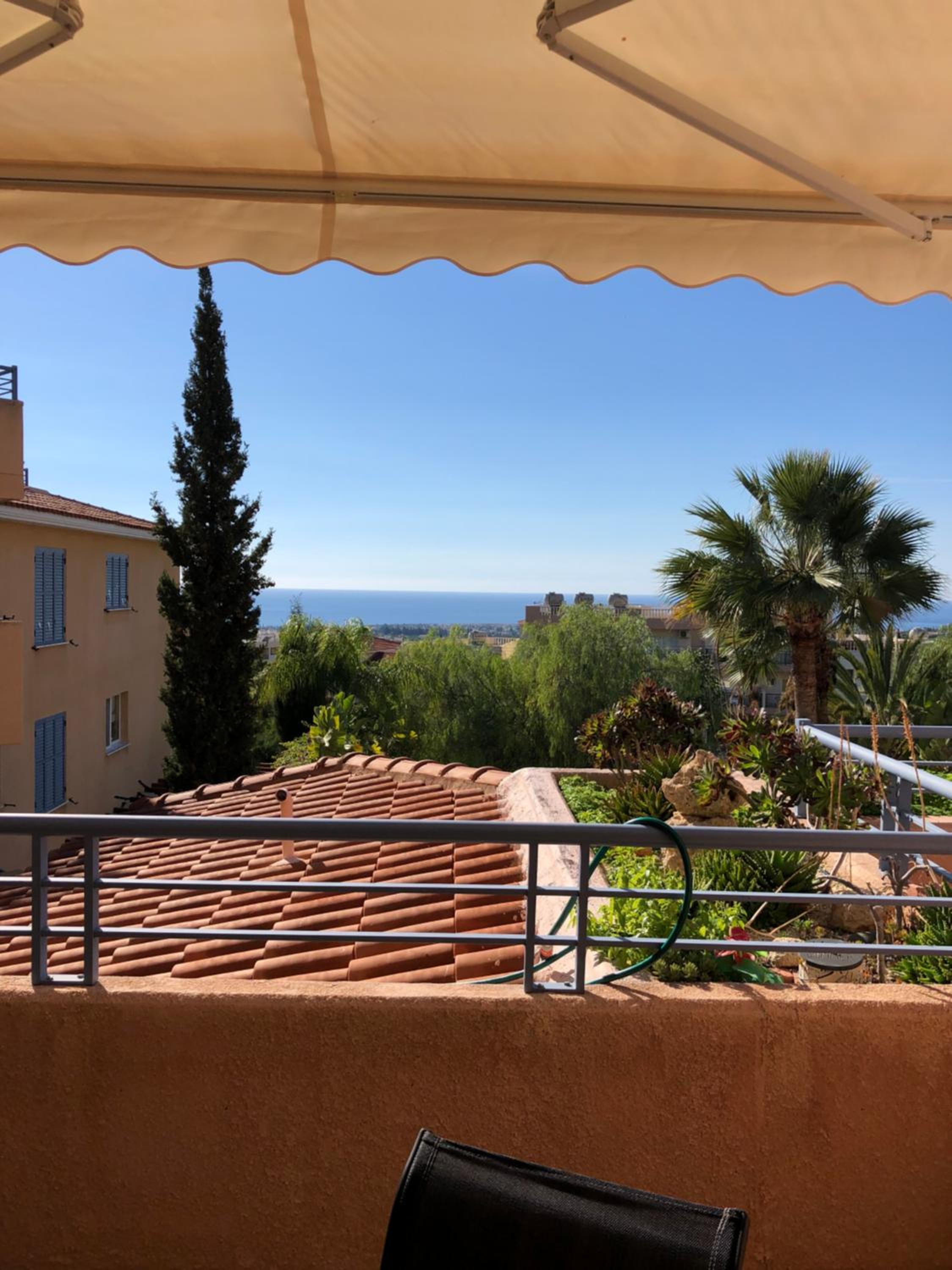 Schönes 3 Zimmer Apartment, Meerblick, Pool, freies WLan