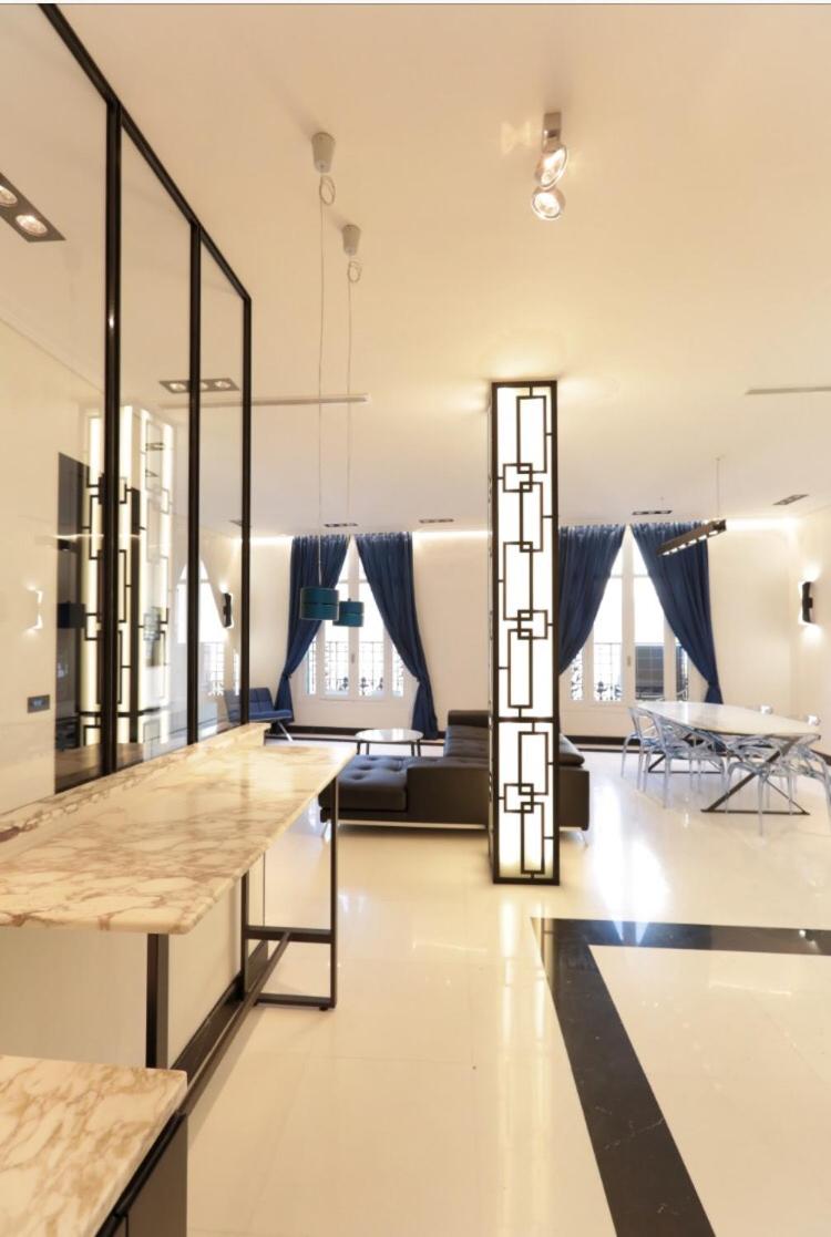 110 m2 golden square, renovated, 20metres croisette, parking private photo 3