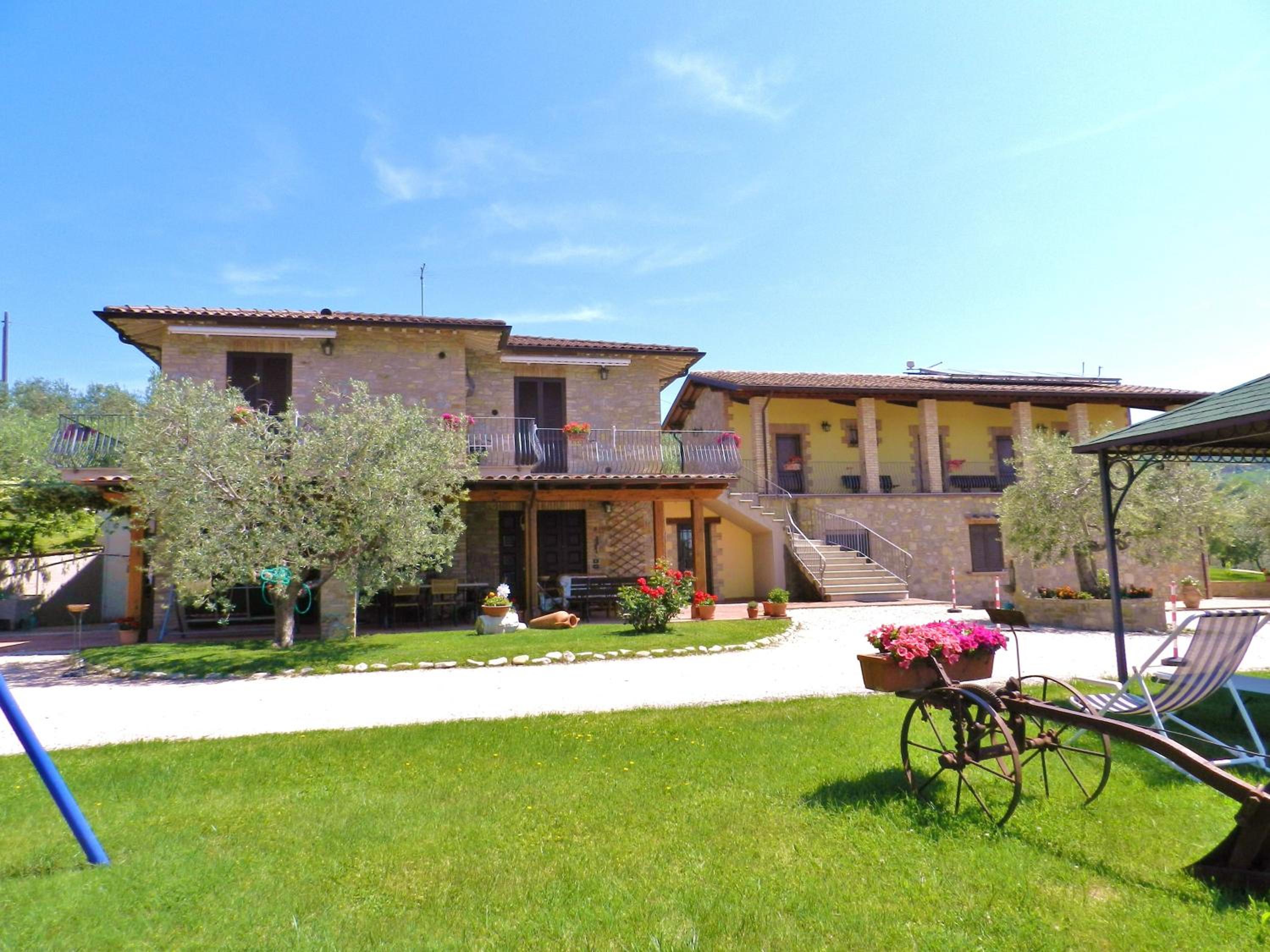Agriturismo Assisi La Rocca view 2