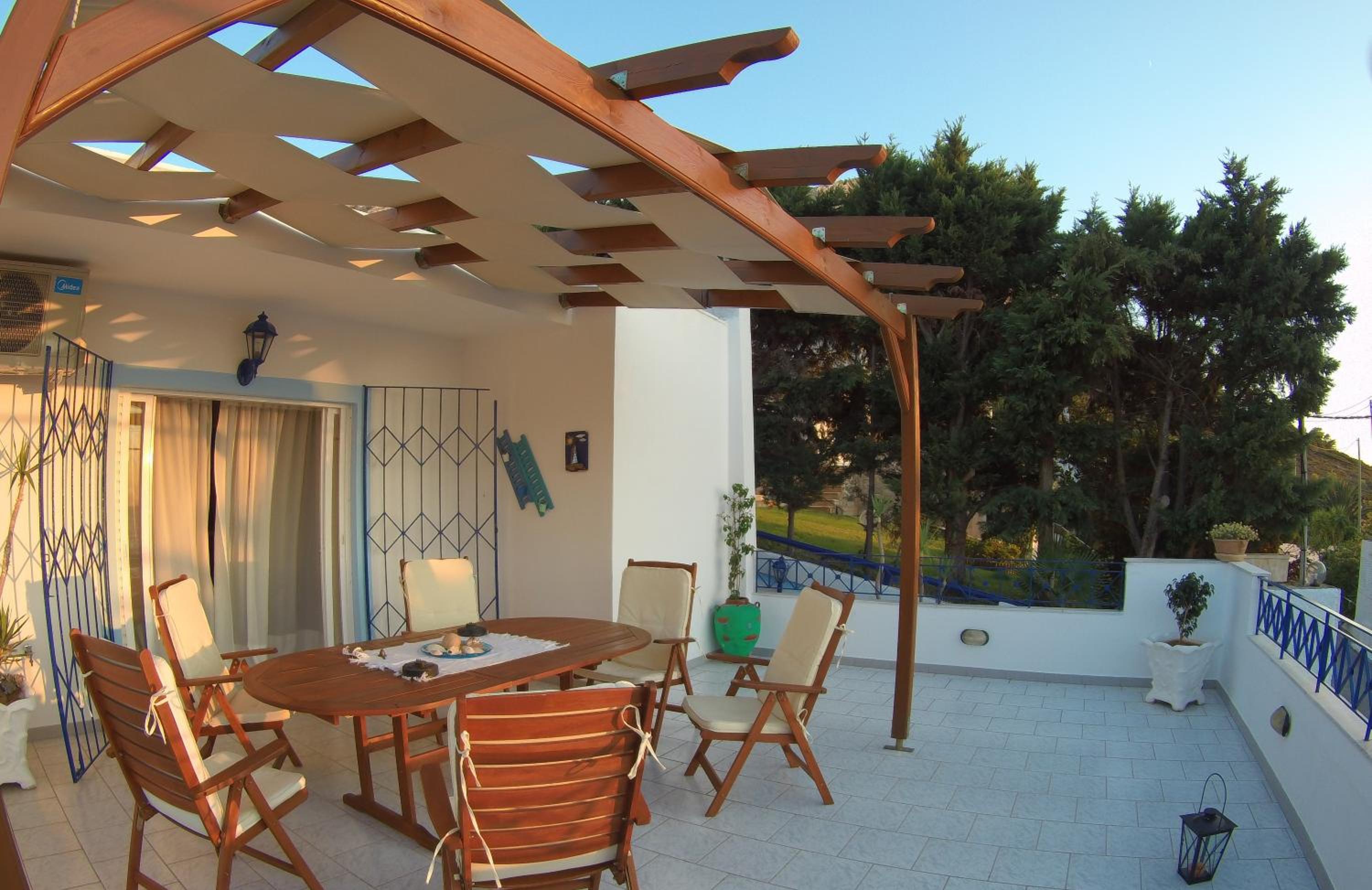 BLUE & WHITE MAISONETTE OVER THE SEA NEAR SOUNIO view 4