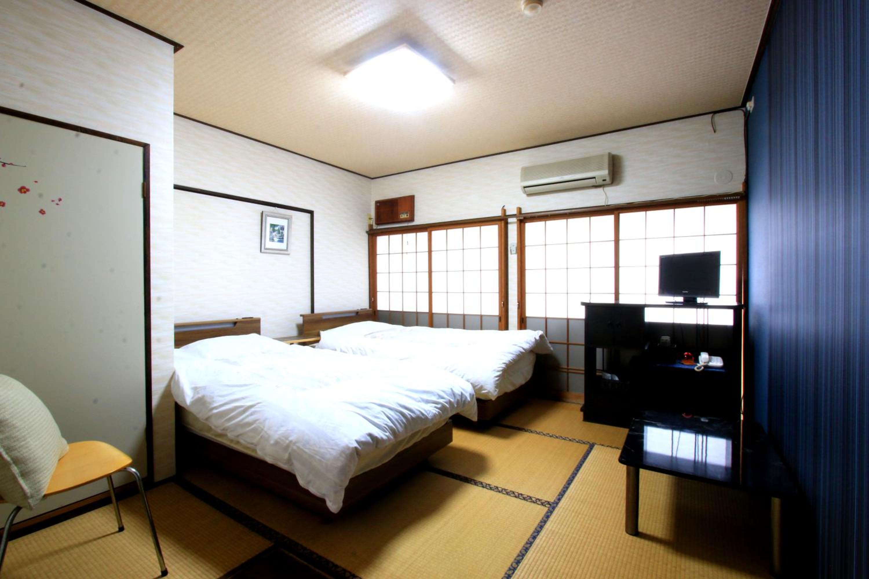Photo 8