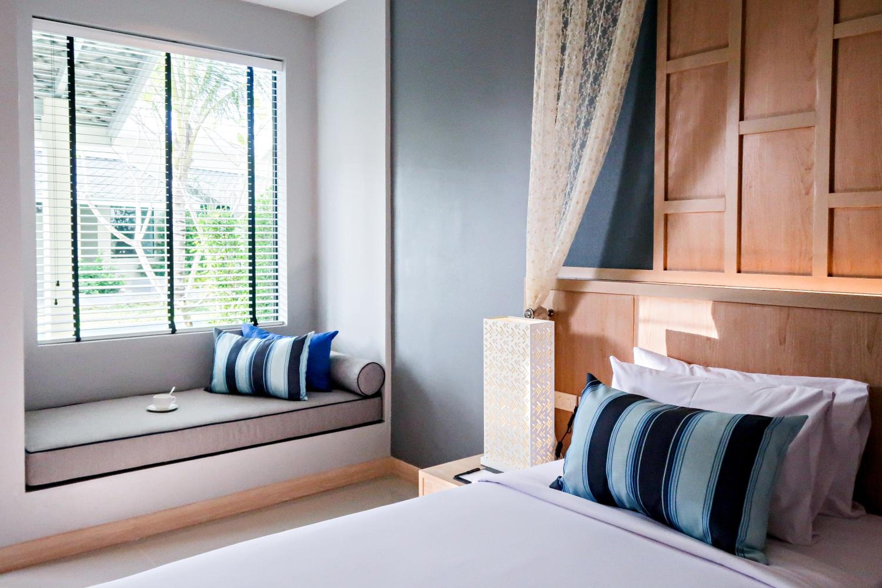 CRAFT Resort & Villas, Phuket Town - scheduled shuttle to Phuket Old Town