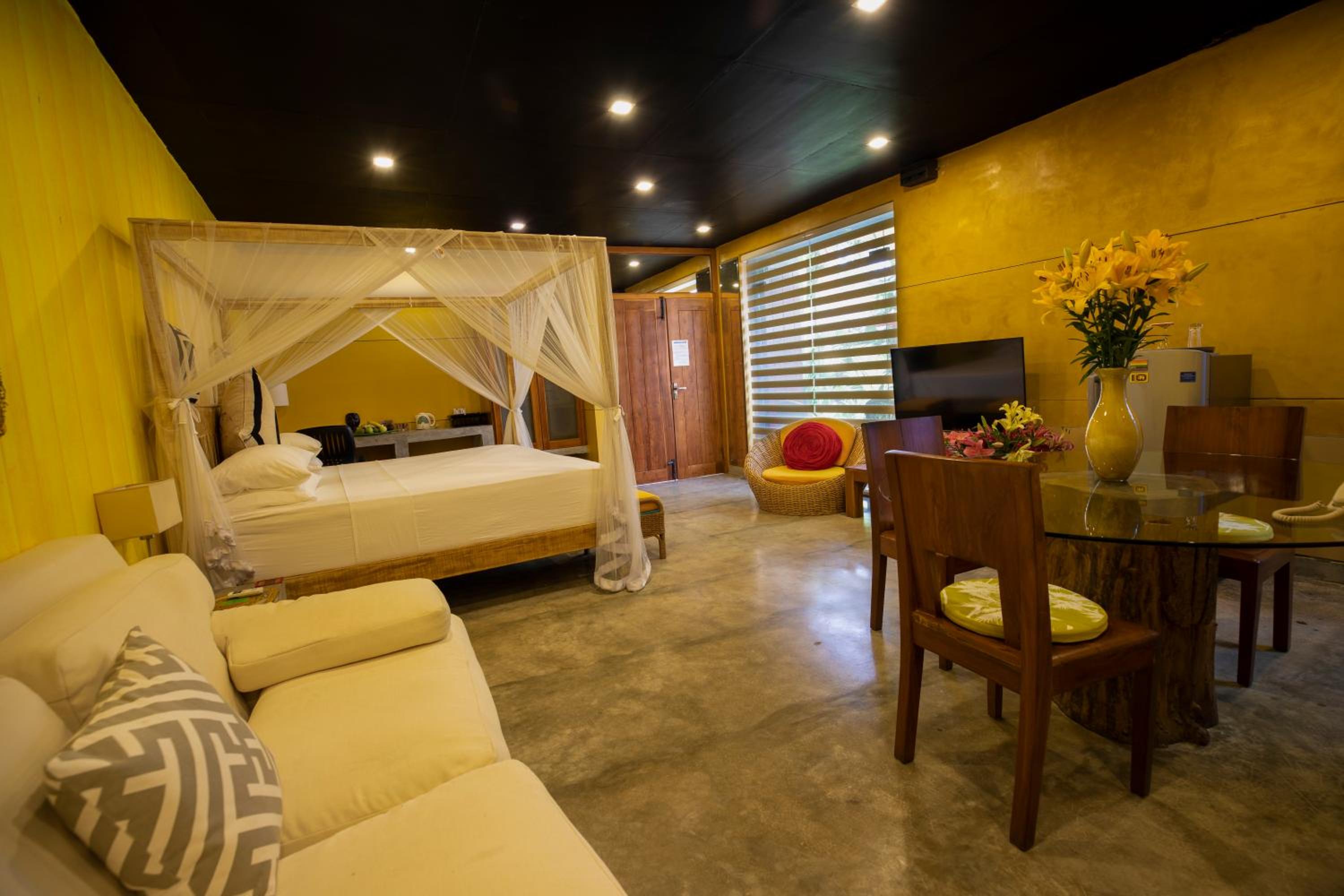 Dickman Resort "The Boutique Hotel" — photo 37