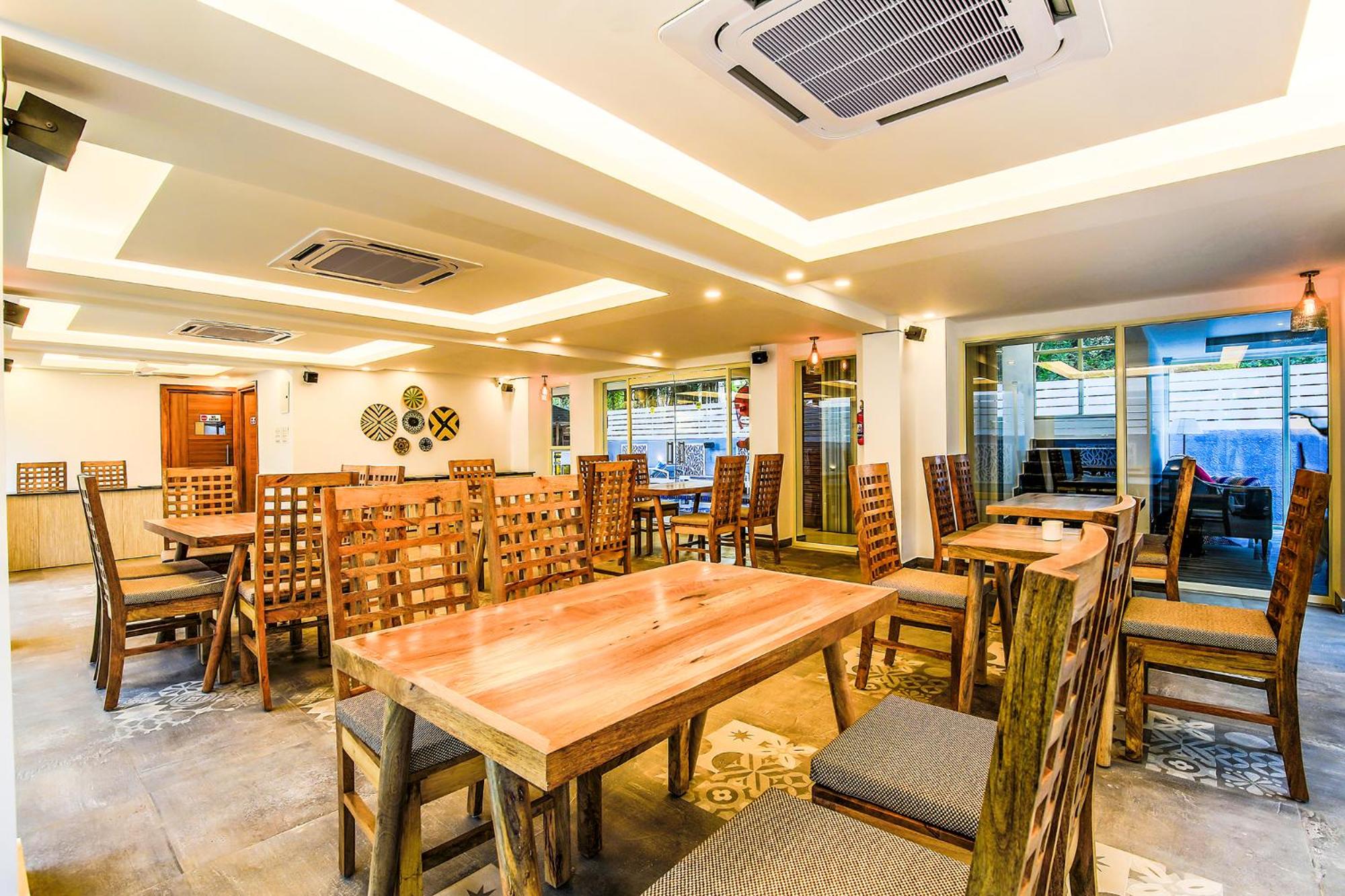 FabHotel Casa Kiara With Pool Side Bar - Nr Calangute Beach view 3