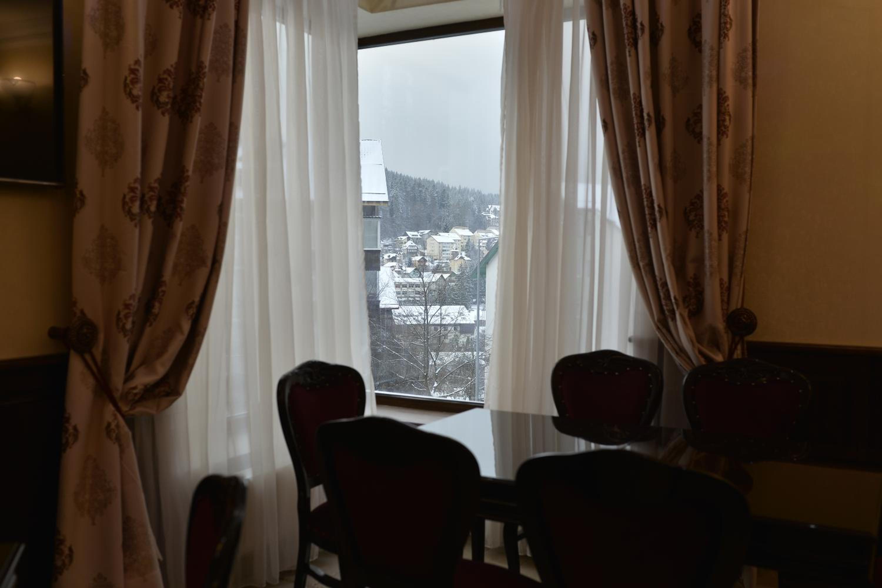 Photo 100