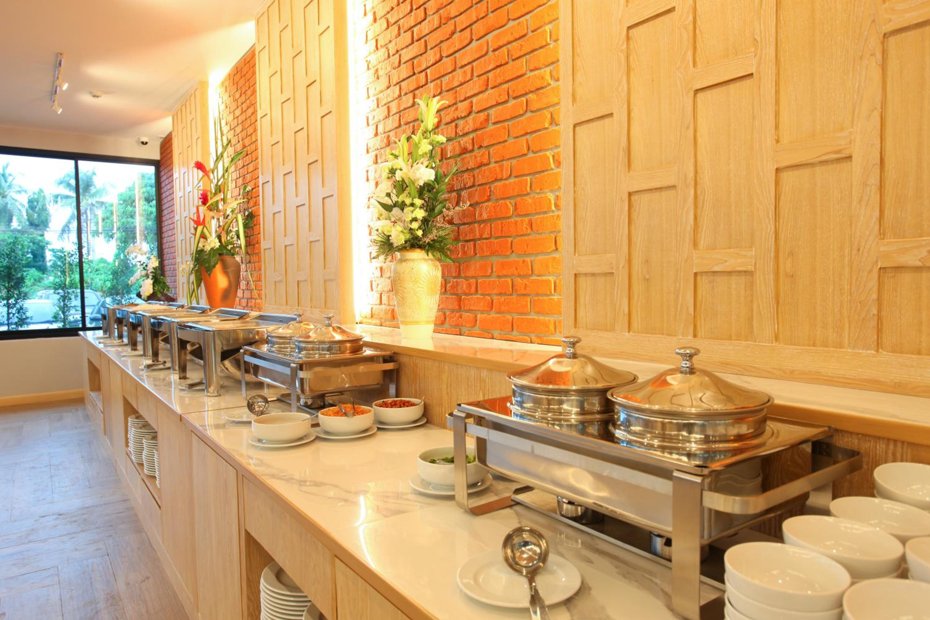 CRAFT Resort & Villas, Phuket Town - scheduled shuttle to Phuket Old Town