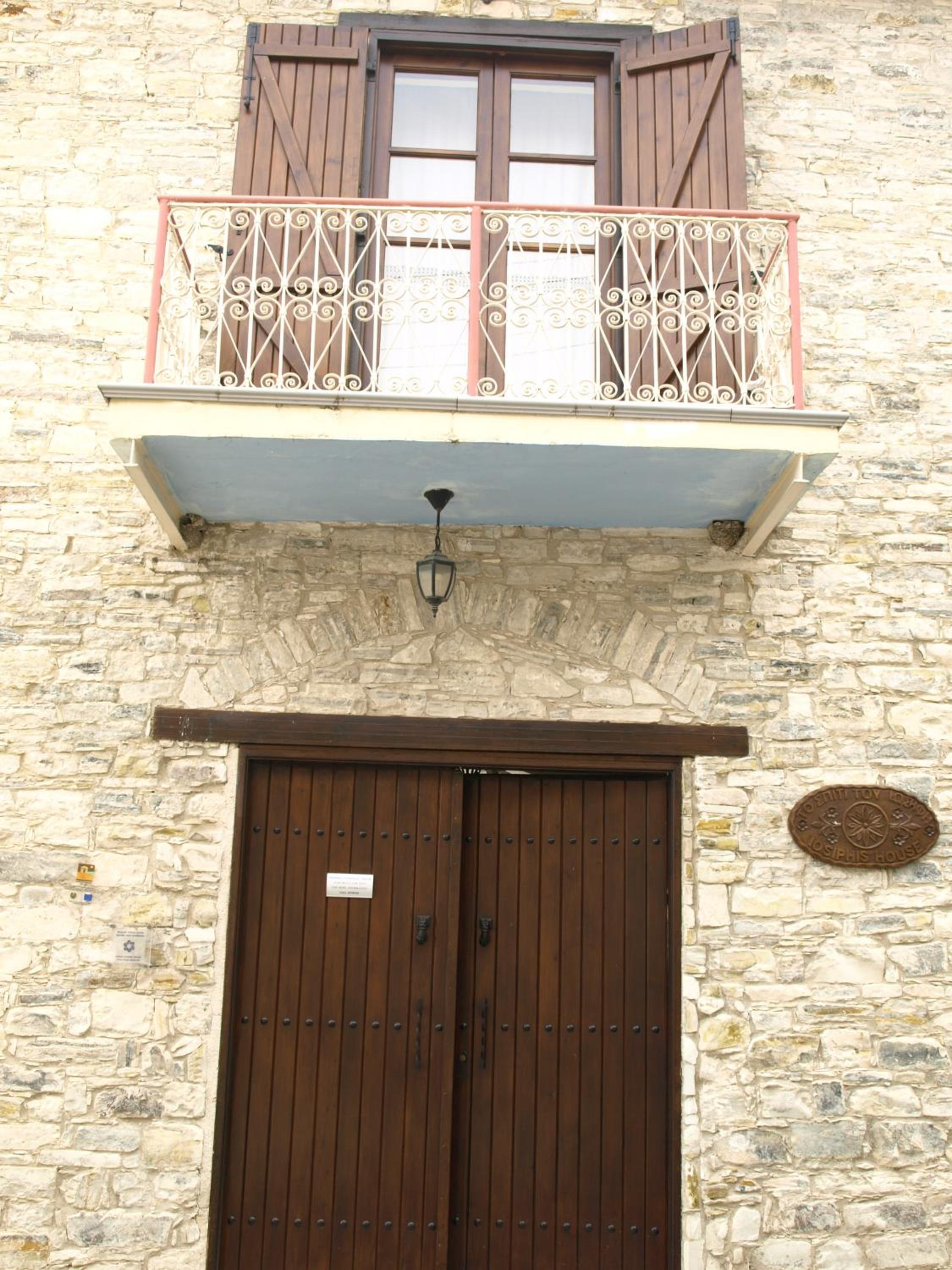 Iosiphis Stonebuilt House