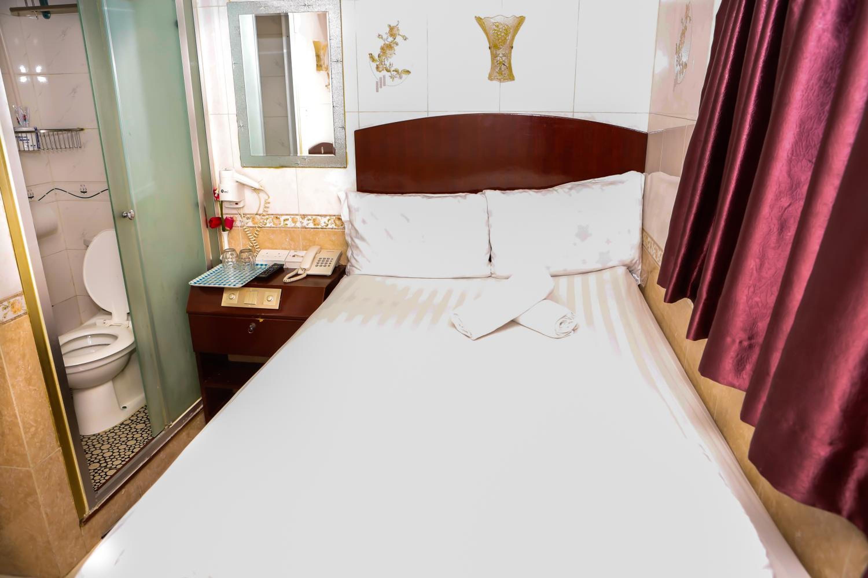 Everest Hostel 14/F