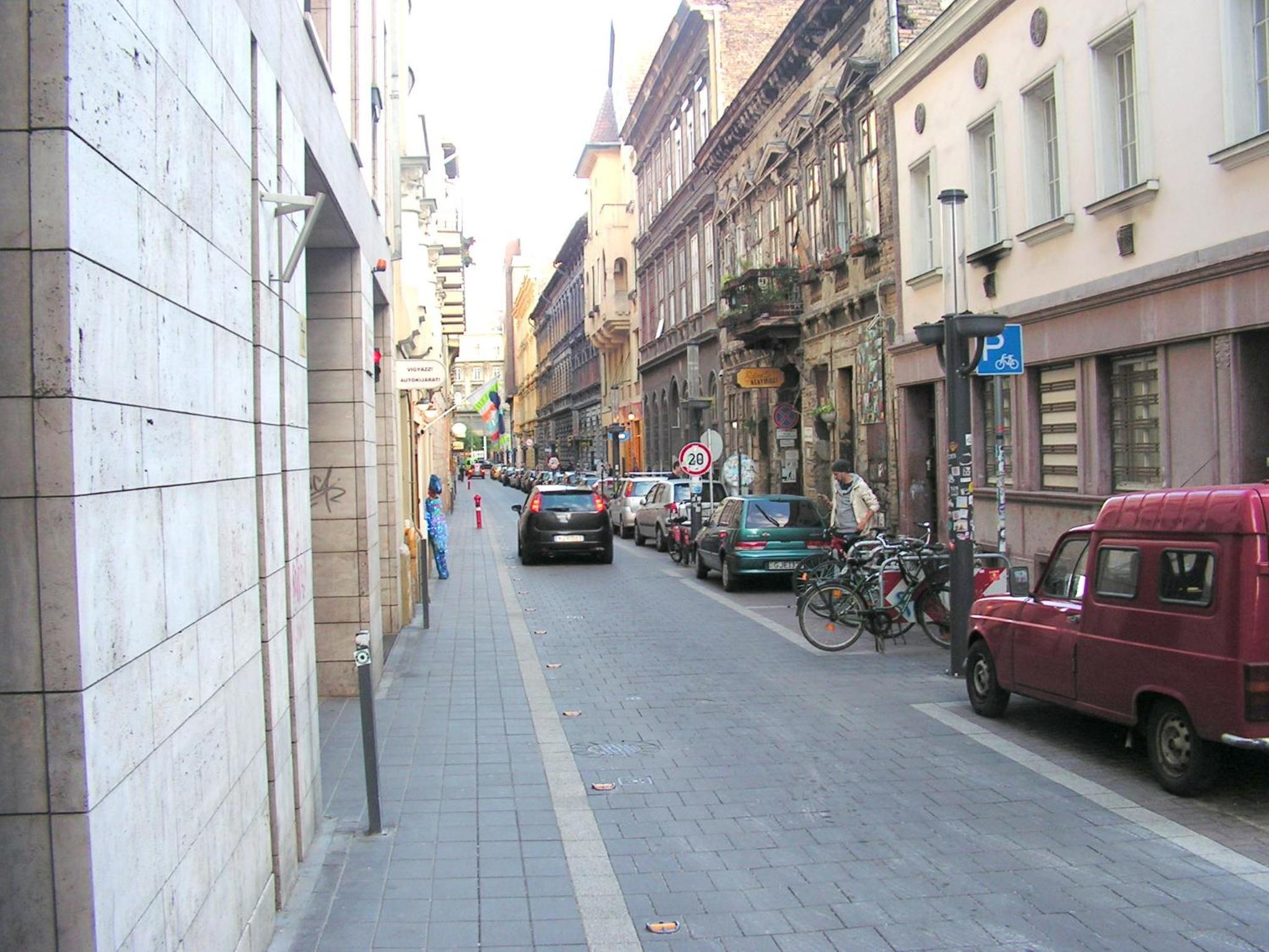 Photo 99