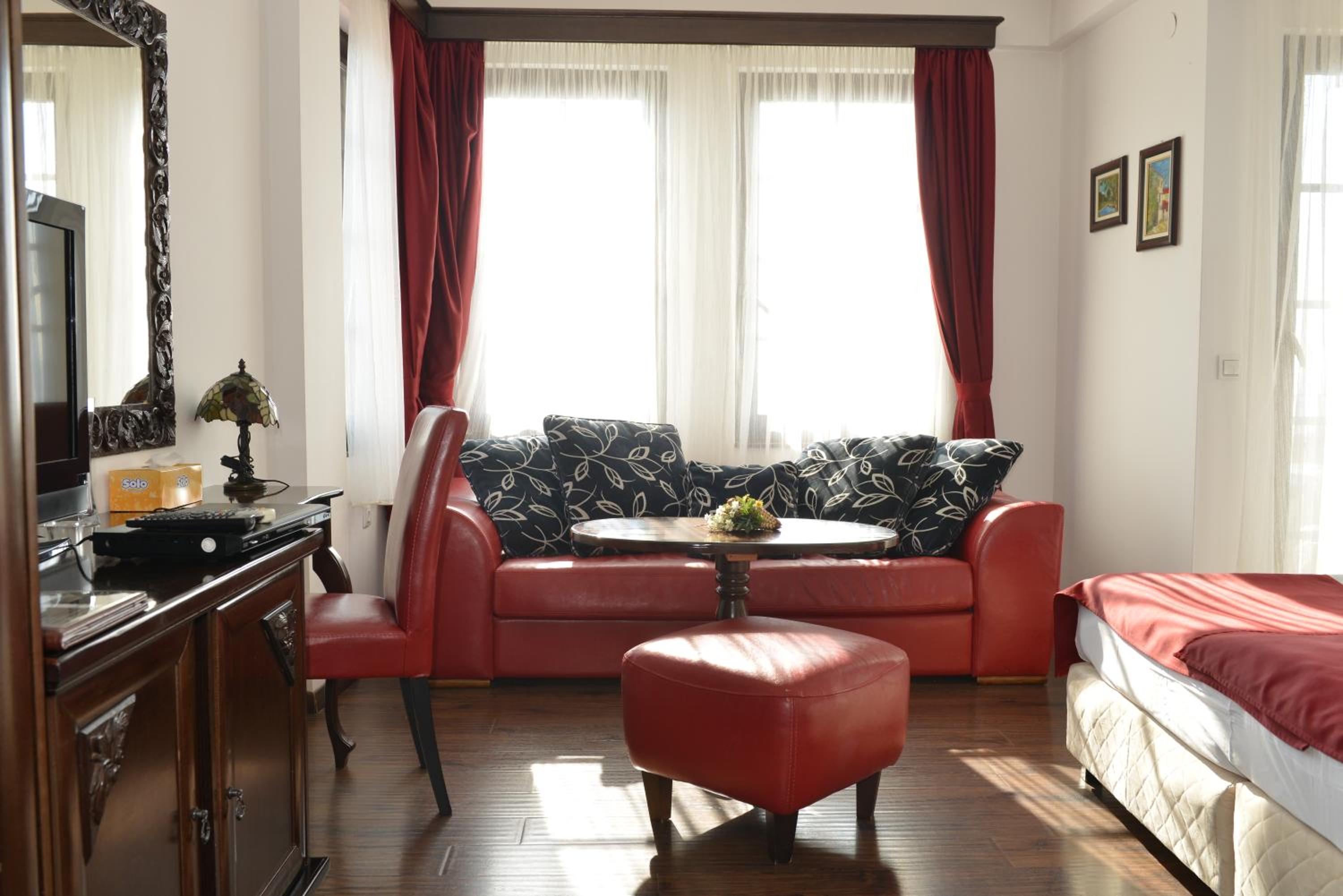 Photo 9