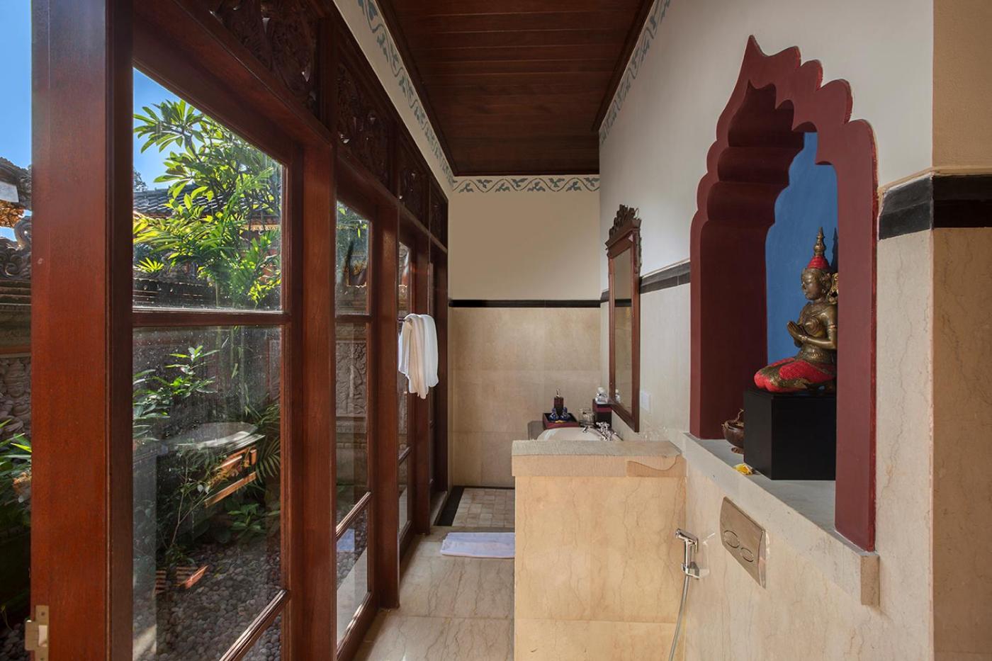 Dwaraka The Royal Villas