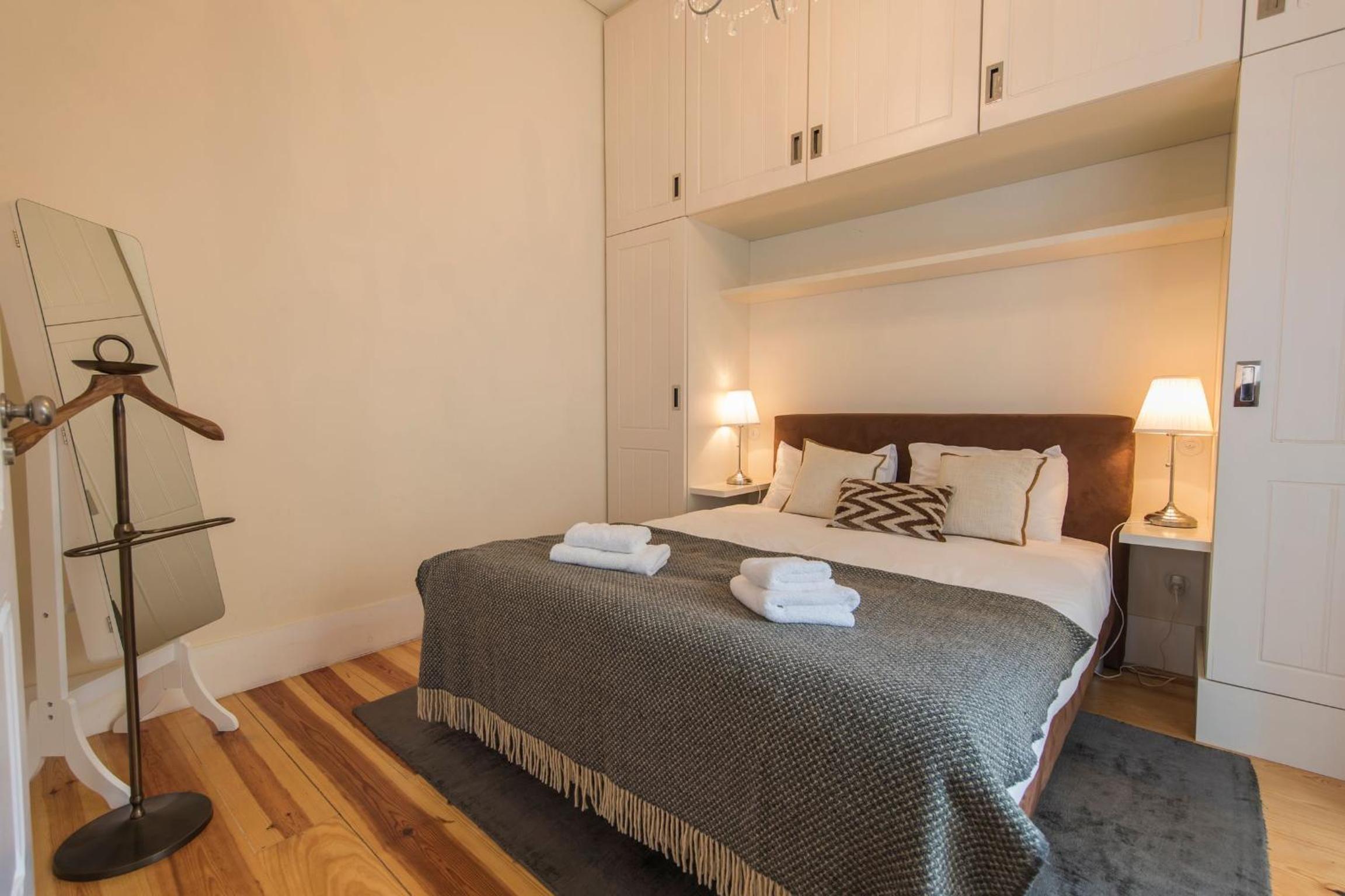 LovelyStay - Cozy Duplex Home in Alfama view 2