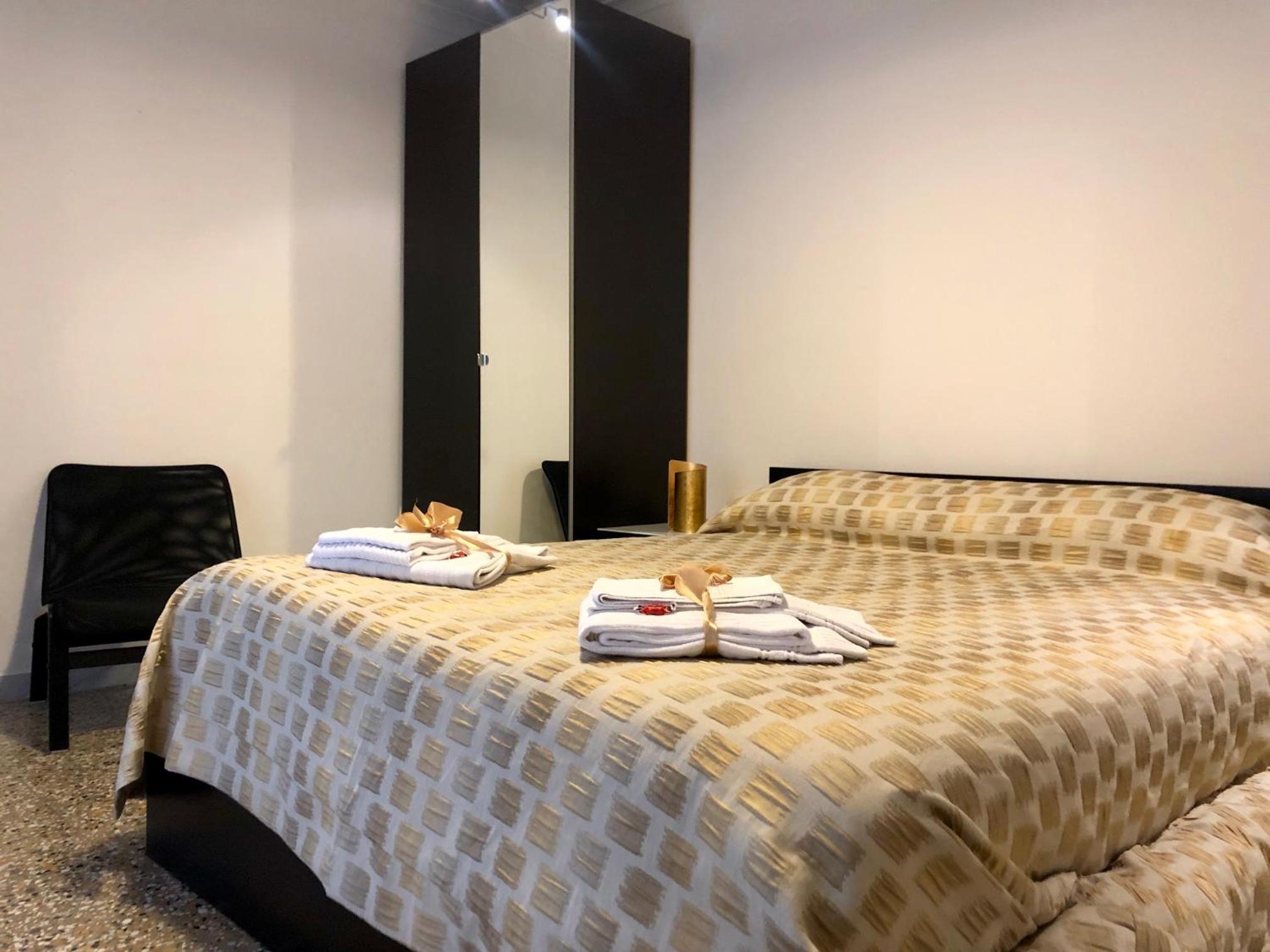 Relais Piazza Del Plebiscito B&B