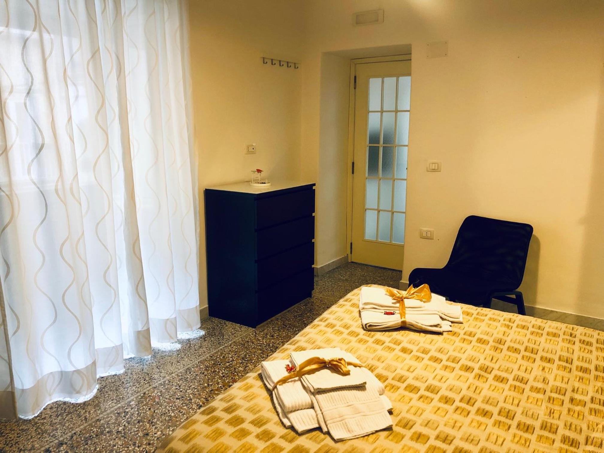 Relais Piazza Del Plebiscito B&B