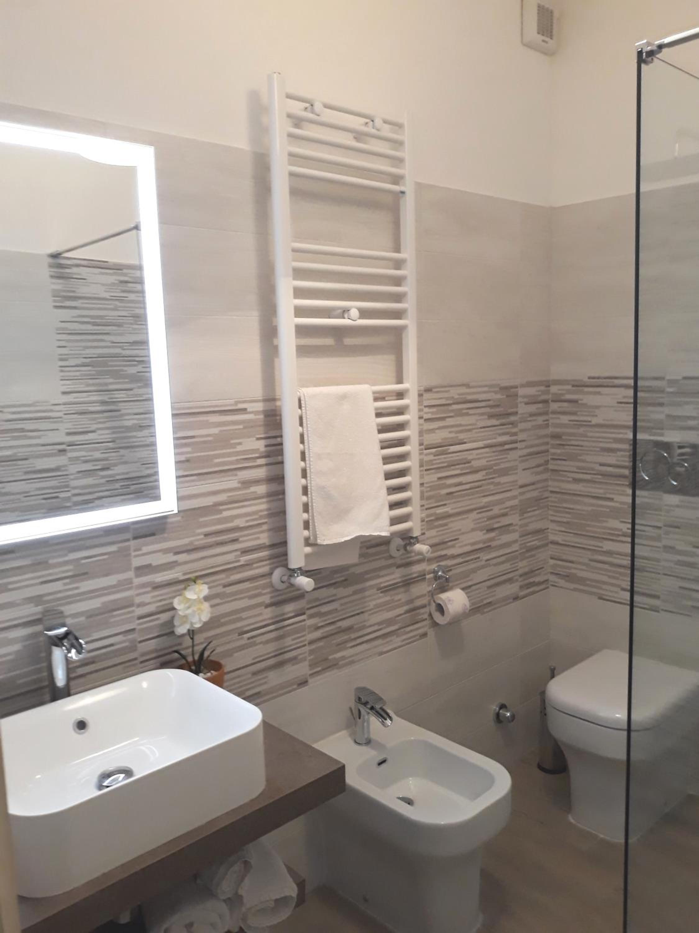 casa Sarre en Turin — bathroom