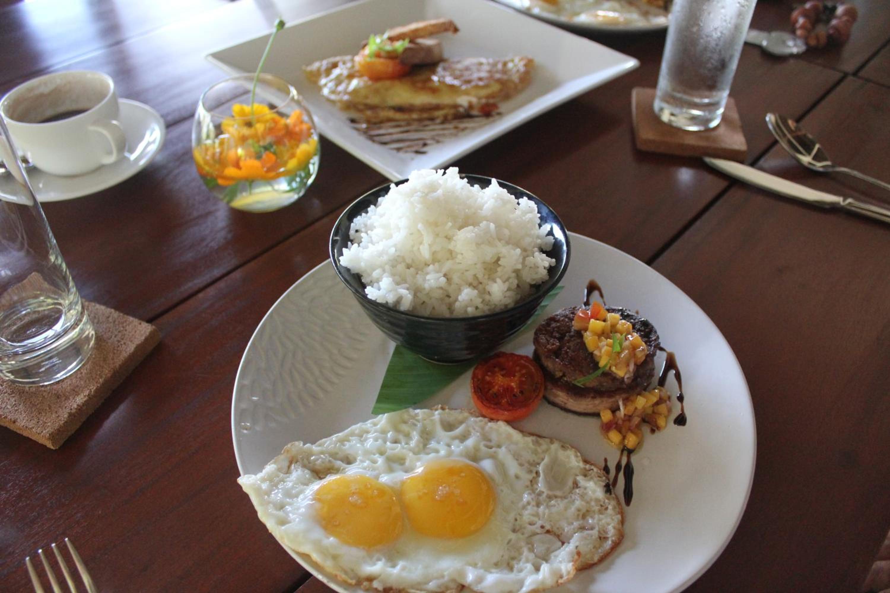 Amun Ini Beach Resort & Spa