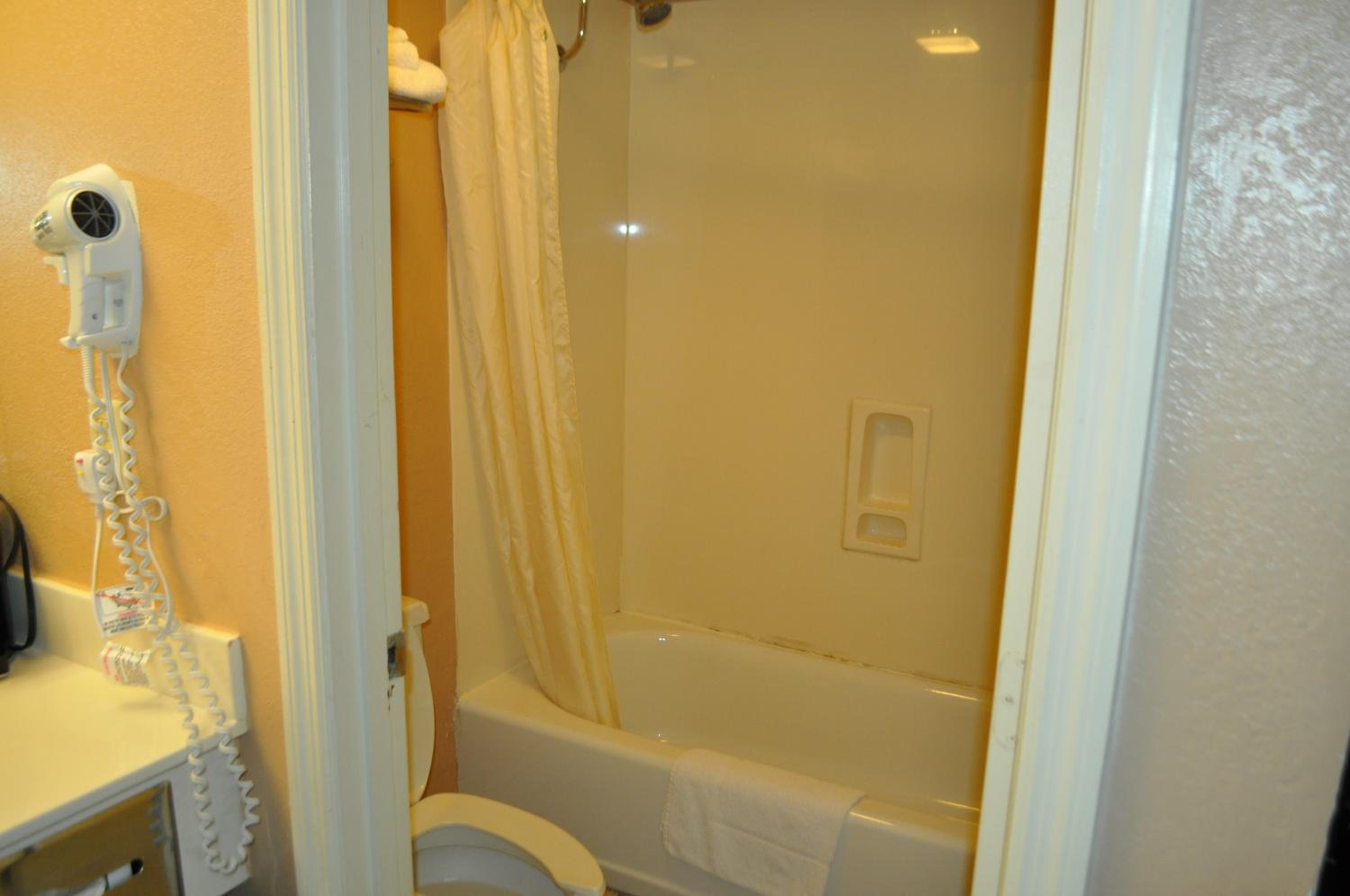 Bestway Inn - Madison