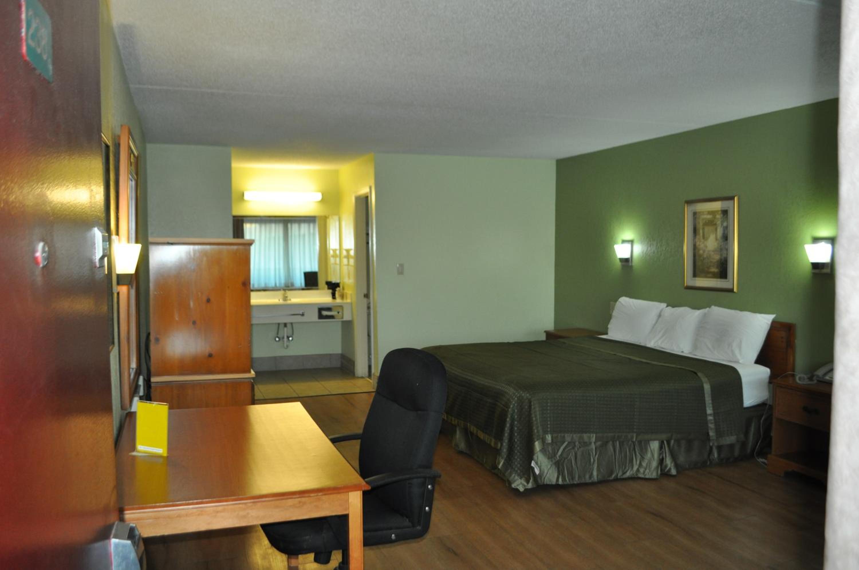 Bestway Inn - Madison