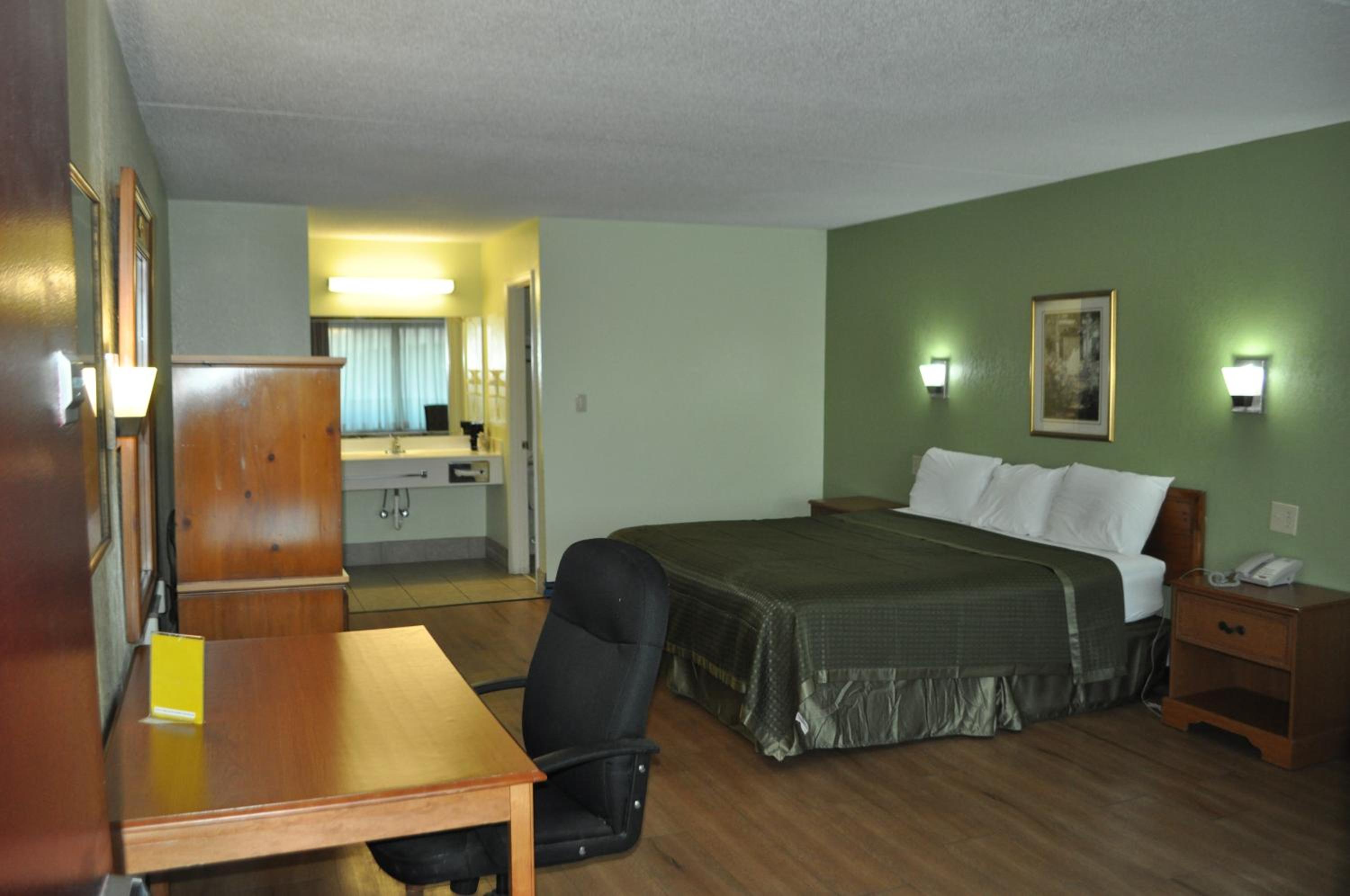 Bestway Inn - Madison