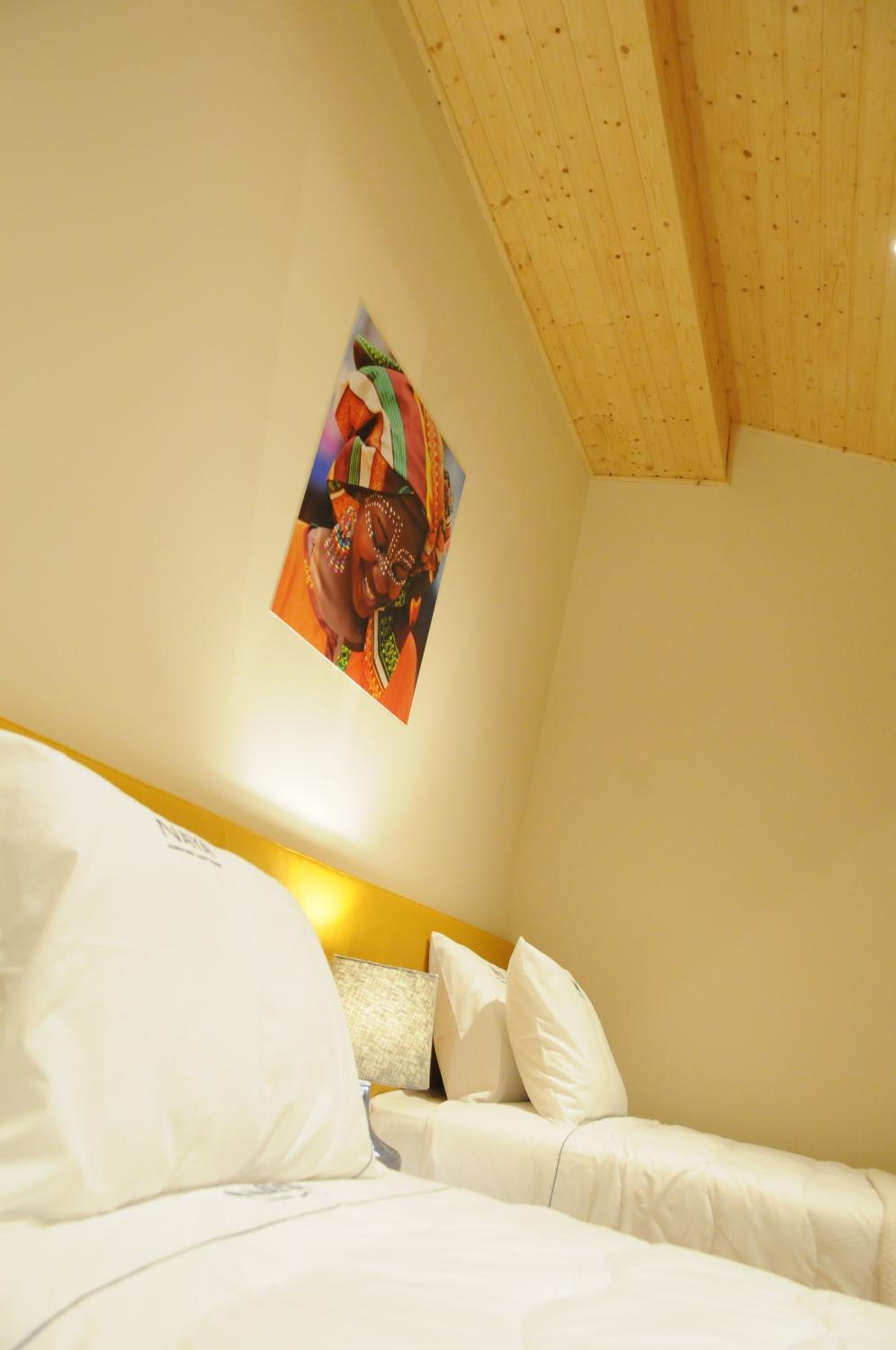 Naya-Downtown Guesthouse — photo 41